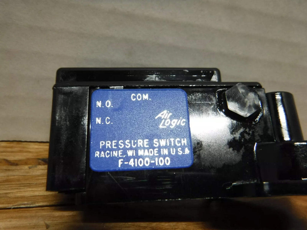 F - 4100 - 100 - AIR LOGIC F - 4100 - 100 MINIATURE PRESSURE ELECTRIC SWITCH 0.5 - 15 PSI, 1/16" - Surplus Alley