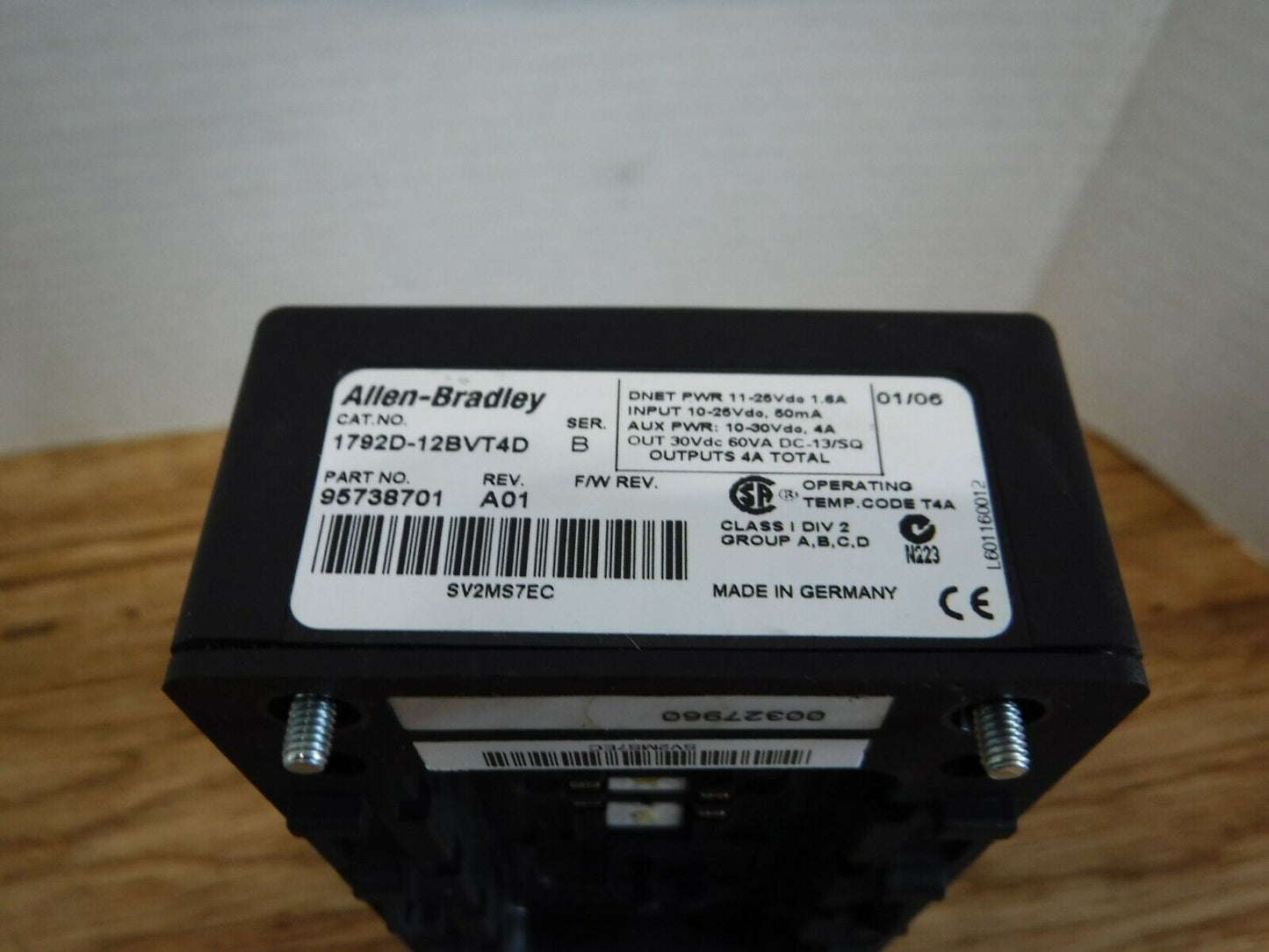 1792D - CB23 - ALLEN BRADLEY 1792D - CB23 W/ 1792D - 12BVT40, ArmorBlock DeviceNet - Surplus Alley