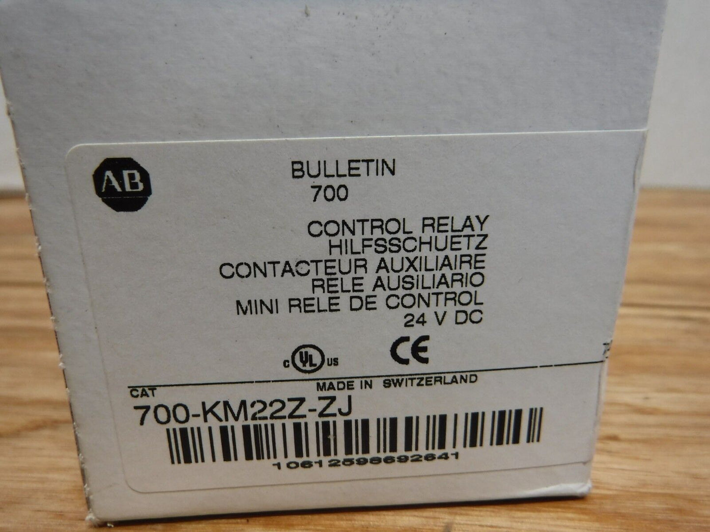 700 - KM22Z - ZJ - ALLEN BRADLEY 700 - KM22Z AB CONTROL RELAY 24VDC, 2NO + 2NC - Surplus Alley