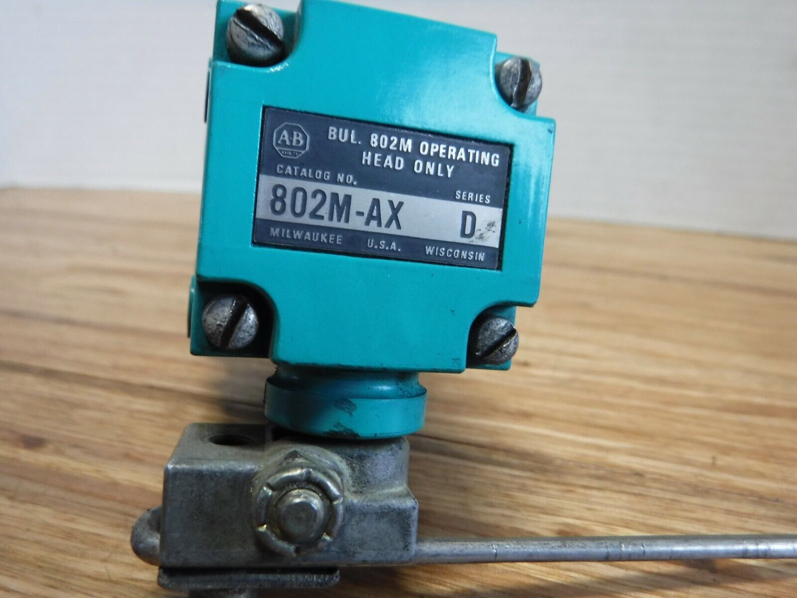 802M - XY5 - ALLEN BRADLEY 802M - XY5 LIMIT SWITCH SER. B W/ 802M - AX SER. D HEAD - Surplus Alley