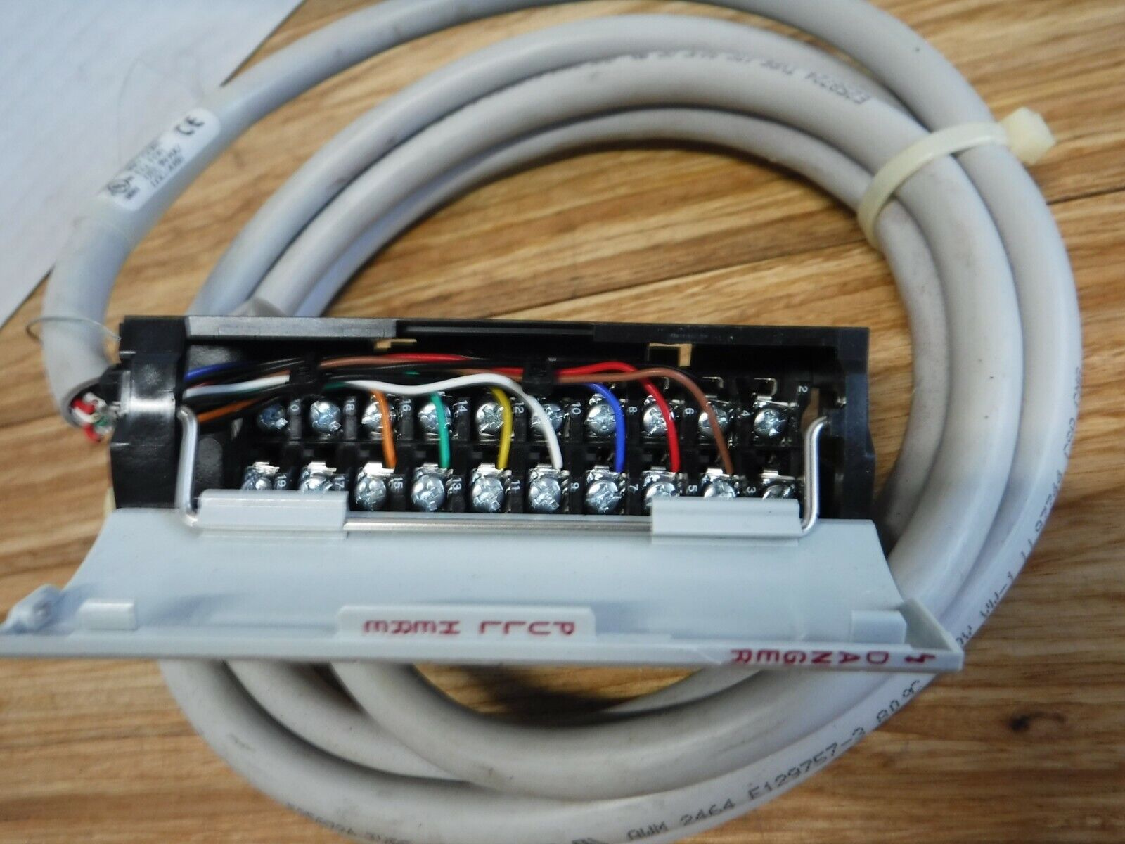 1492 - ACABLE025YT - ALLEN BRADLEY CONTROLLOGIX PLC 1492 - ACABLE025YT SER A CABLE TBNH SER A CONNECTOR - Surplus Alley