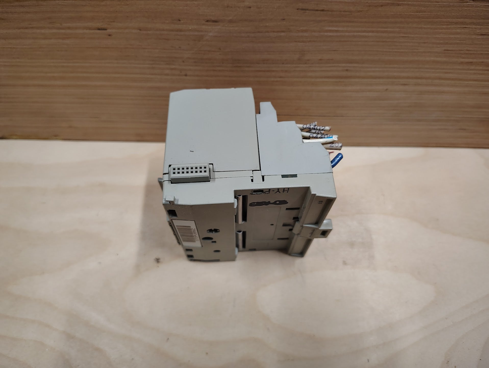 1794 - 0816 - Allen - Bradley Flex I/O, 1794 - 0816, 24 VDC Source Output w/ Terminal Base Block - Surplus Alley