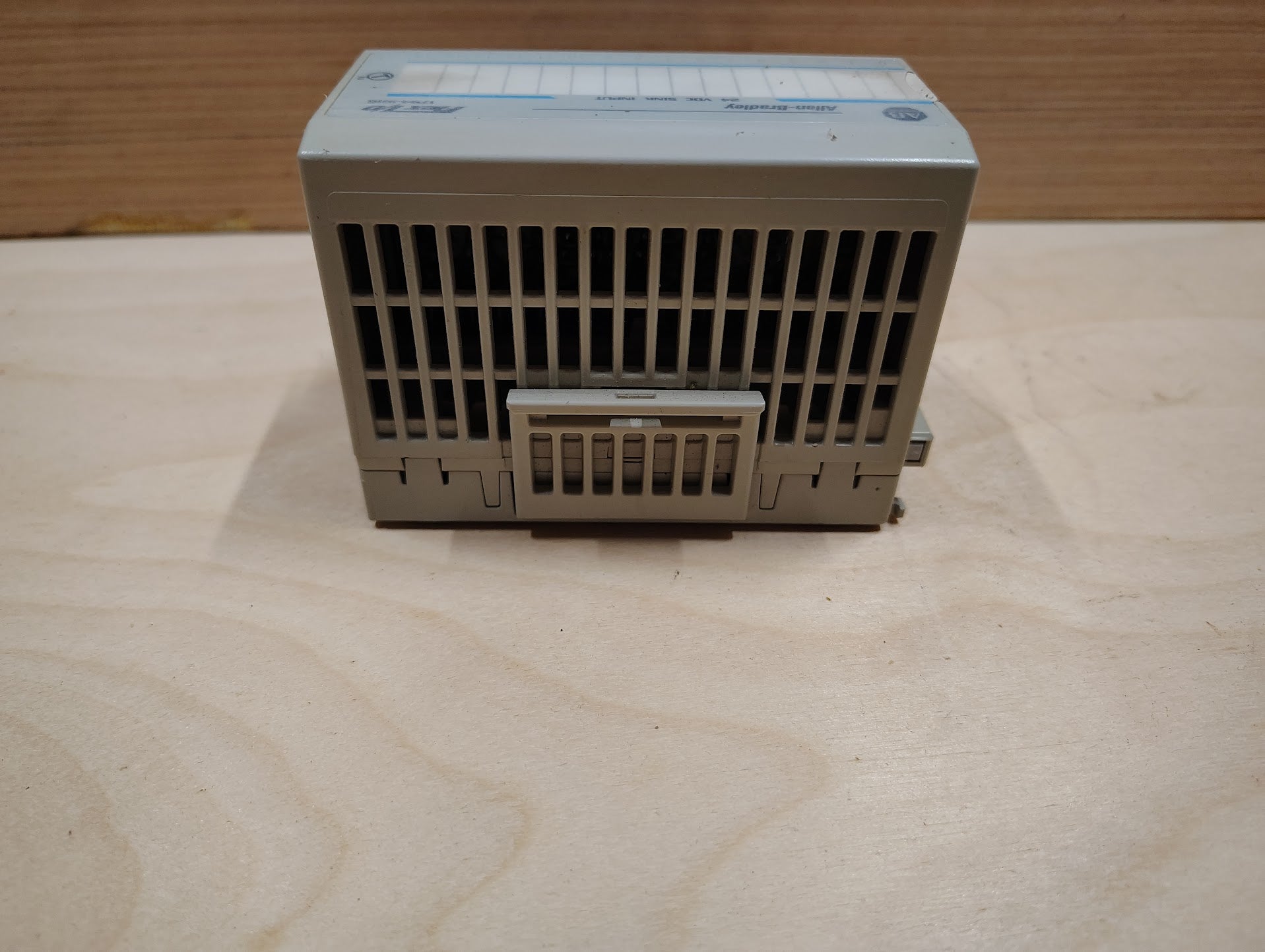 1794 - 1816 - Allen - Bradley Flex I/O, 1794 - 1816, 24 VDC Sink Input w/ Terminal Base Block - Surplus Alley
