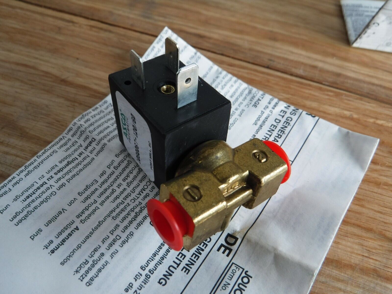 1060067 - 120/60 - Asco 1060067 - 120/60 Joucomatic Adjustable Solenoid Valve Normally Closed, 1/8" - Surplus Alley