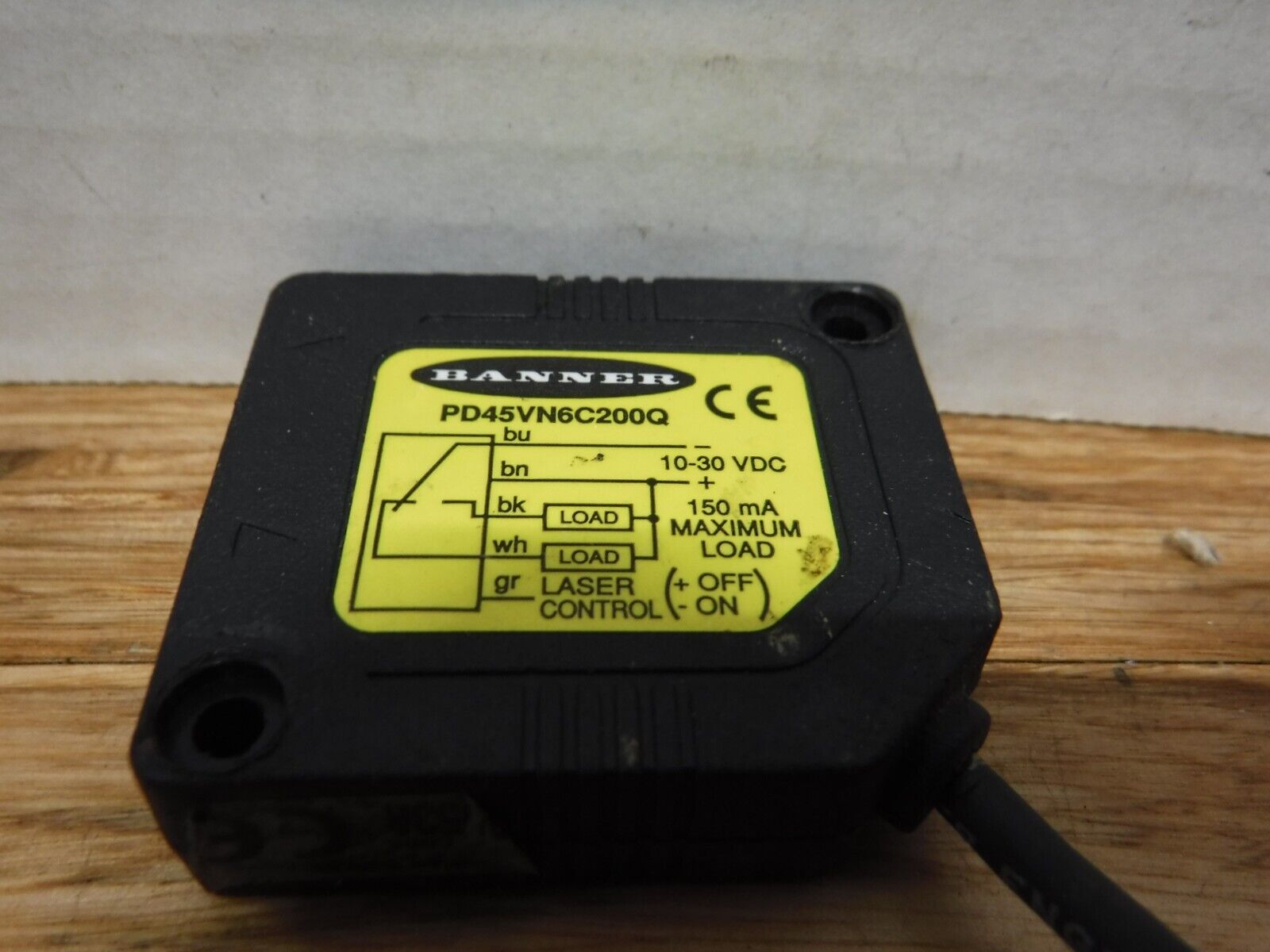 PD45VN6C200Q - Banner PD45VN6C200Q Picodot Convergent Laser Sensor - Surplus Alley