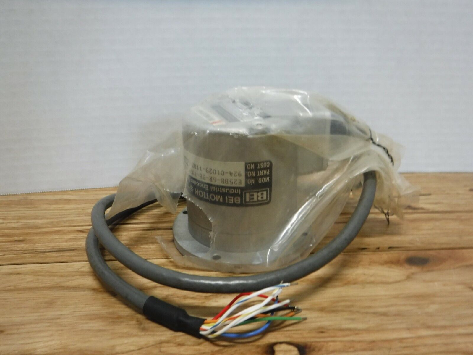 E25BB - 6R - SB - 1024 - ABZC - 7406R - LED - SCS36 - S - BEI SENSORS E25BB - 6R - SB - 1024 - ABZC - 7406R - LED - SCS36 - S ENCODER - Surplus Alley