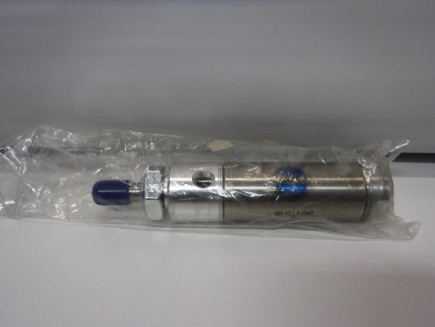 SR - 121.5 - DNT - BIMBA SR - 121.5 - DNT D/A PNEUMATIC CYLINDER 1 - 1/4" BORE 1 - 1/2" STROKE NEW - Surplus Alley