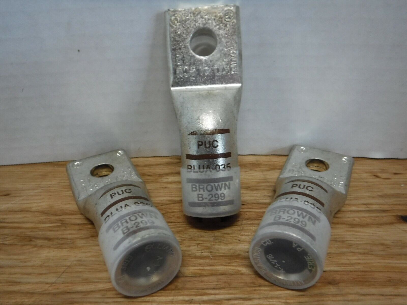 BLUA - 035 - 299 - BLUA - 035 - 299, BROWN, TPU, AL9CU,COMPRESSION LUG, LOT OF 3 - Surplus Alley