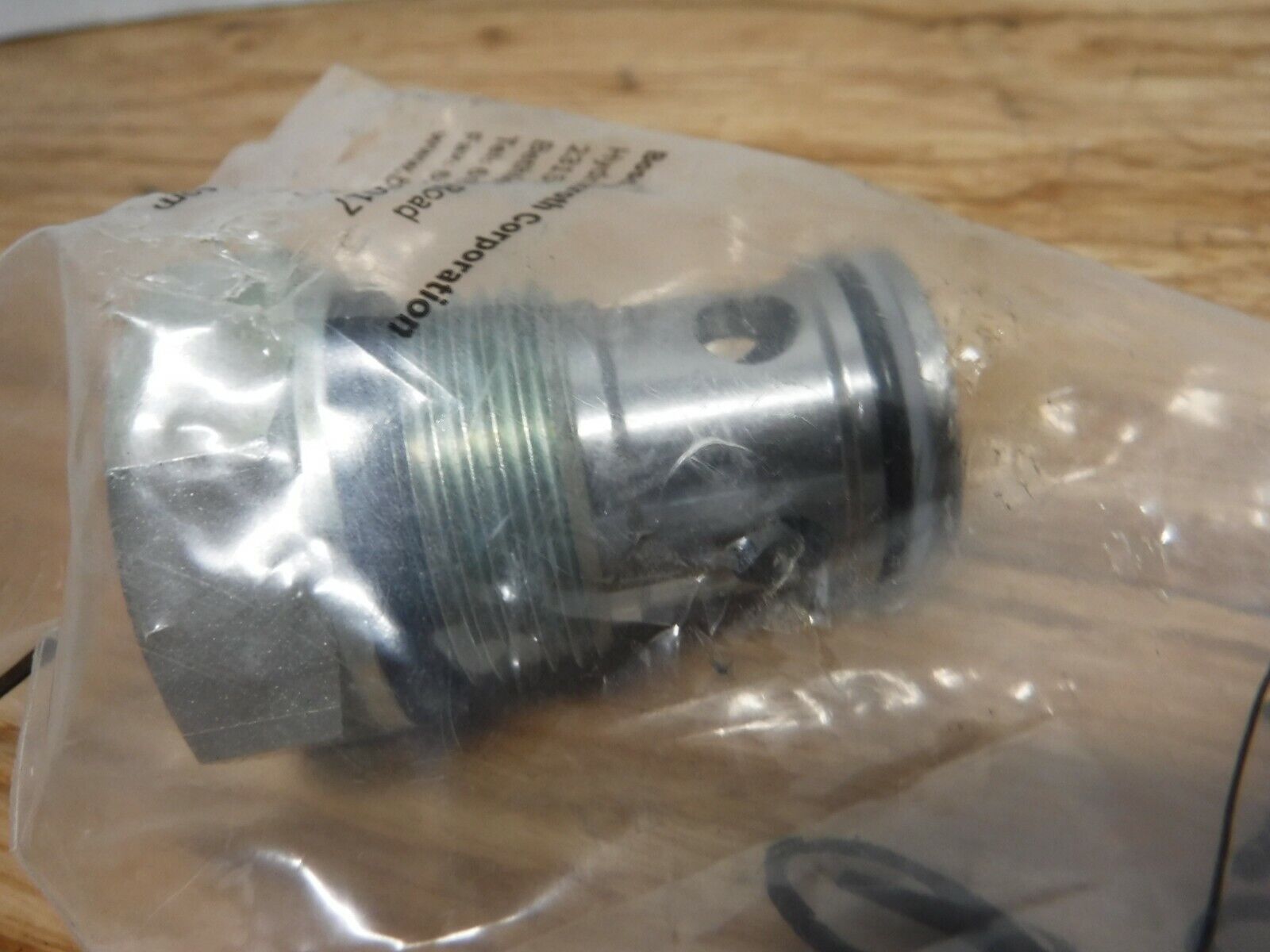 R930004414 - BOSCH R930004414 REXROTH VALVE NEW - Surplus Alley