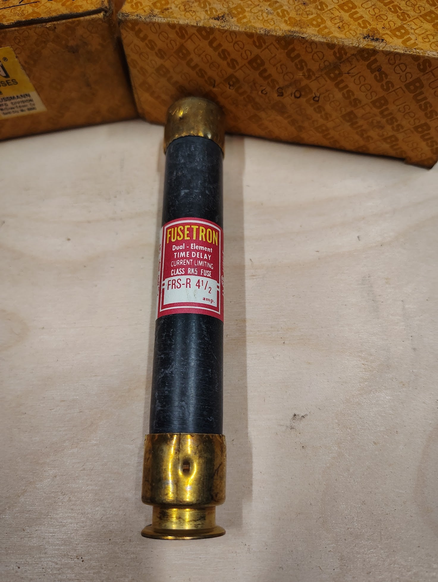 FRS - R 4 - 1/2 - Bussmann FRS - R 4 - 1/2 Fusetron FRSR412 Fuse New LOT OF 19pcs - Surplus Alley