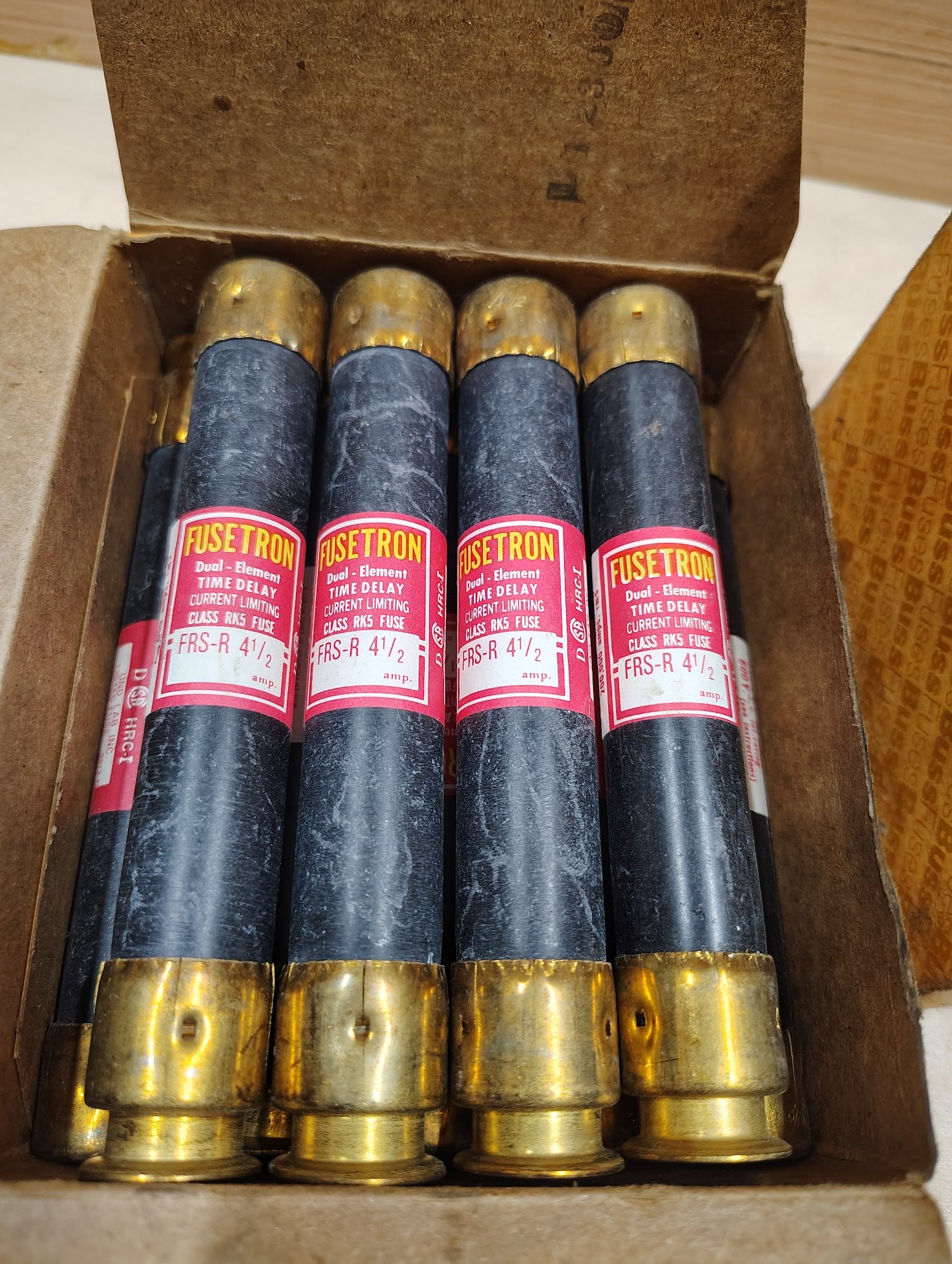 FRS - R 4 - 1/2 - Bussmann FRS - R 4 - 1/2 Fusetron FRSR412 Fuse New LOT OF 19pcs - Surplus Alley