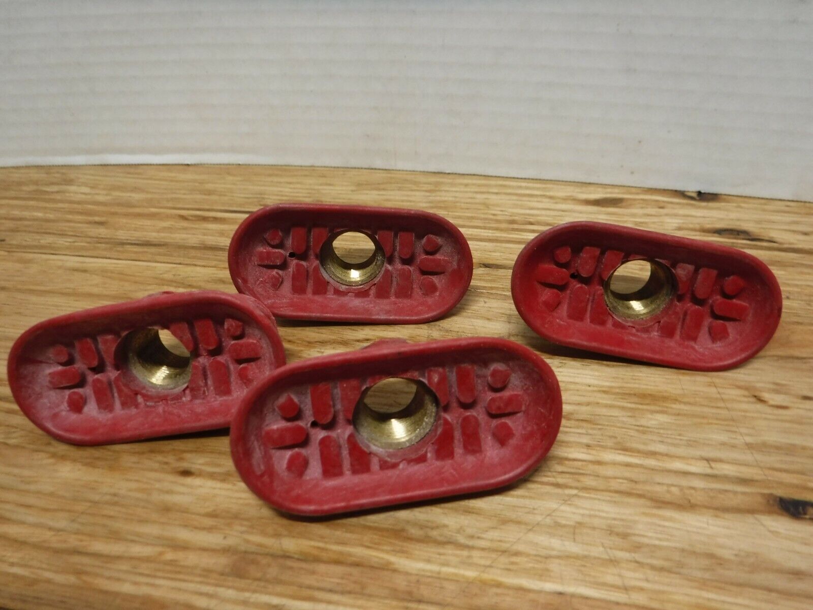 CPI - 40 - 75PF - B - 45 - DESTACO cpi - 40 - 75pf - b - 45 VACUUM CUPS, RED 4 - PACK - Surplus Alley