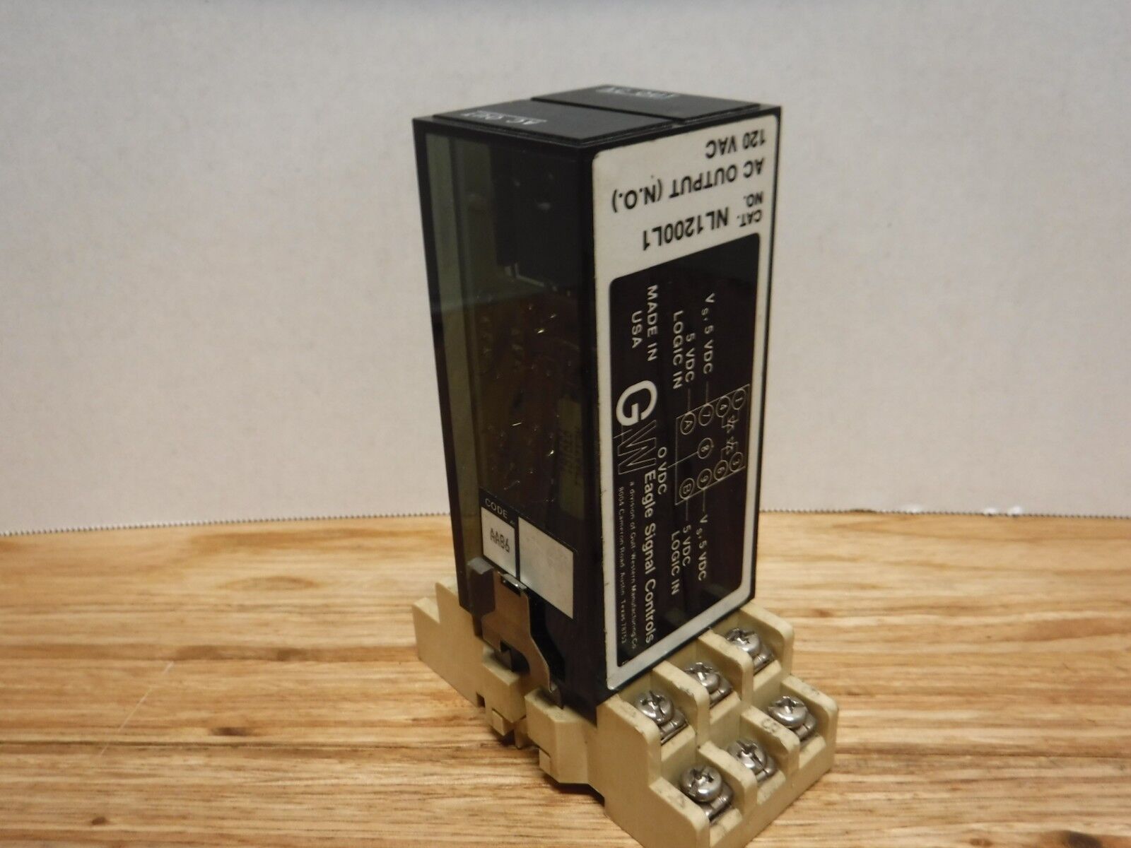NL1200L1/589 - EAGLE SIGNAL NL1200L1 W/ PDC 589 Base - Surplus Alley