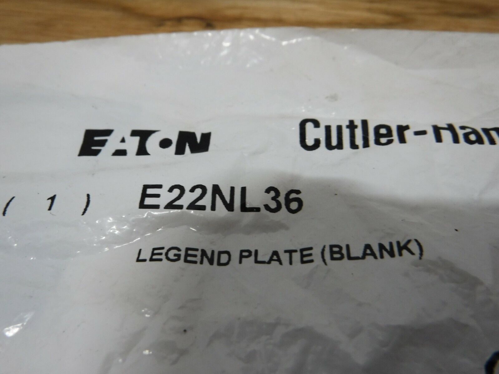 E22NL36 - EATON E22NL36 LEGEND PLATE BLACK, "BLANK" - Surplus Alley