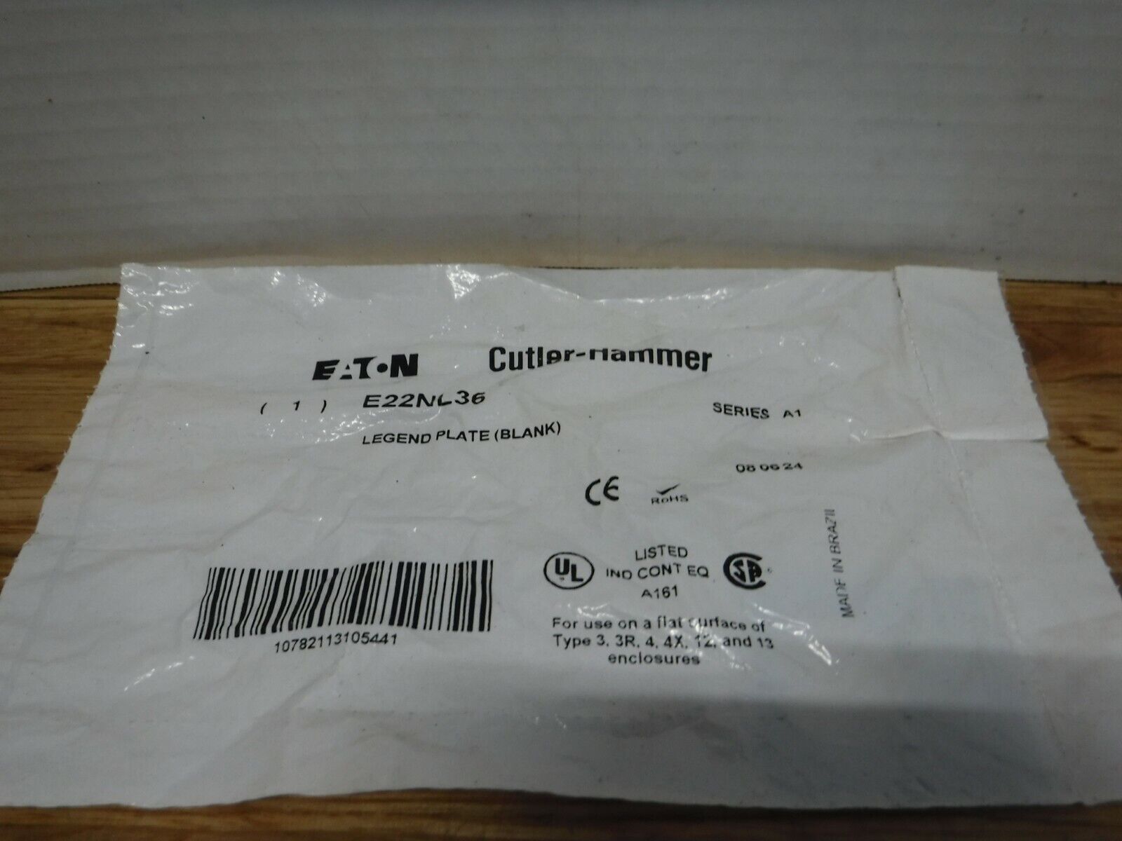 E22NL36 - EATON E22NL36 LEGEND PLATE BLACK, "BLANK" - Surplus Alley