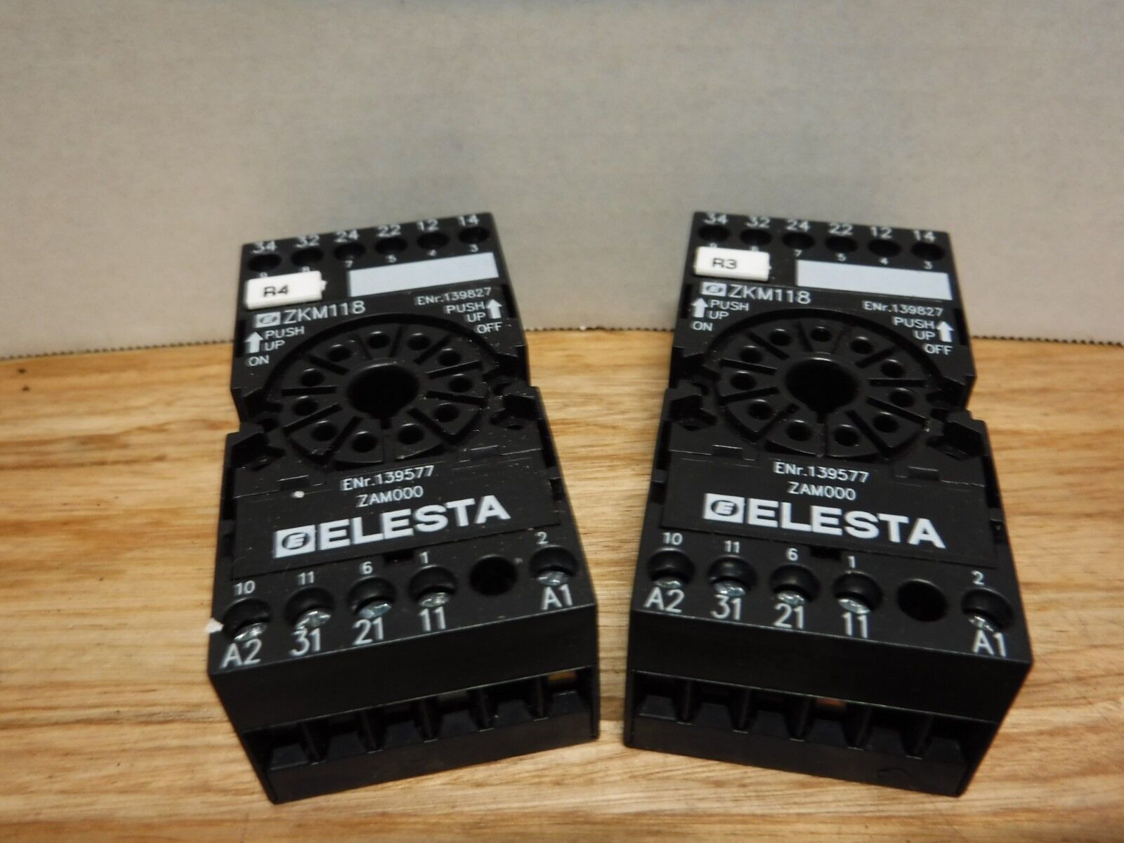 ZKM118 - ELESTA ZKM118 RELAY SOCKET * LOT OF 2 * - Surplus Alley