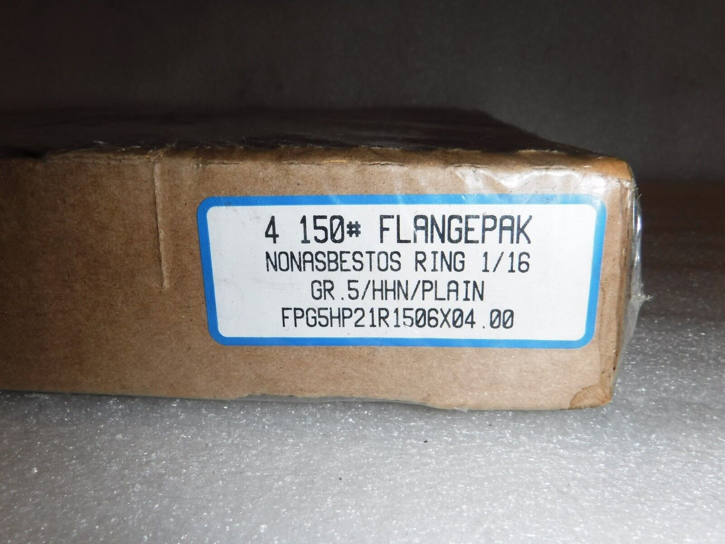 FPG5HP21R1506X4.00 - FLANGEPAK NONASBESTOS RING + NUTS AND BOLTS 1/16 GR.5/HHN/PLAIN 4 150# - Surplus Alley