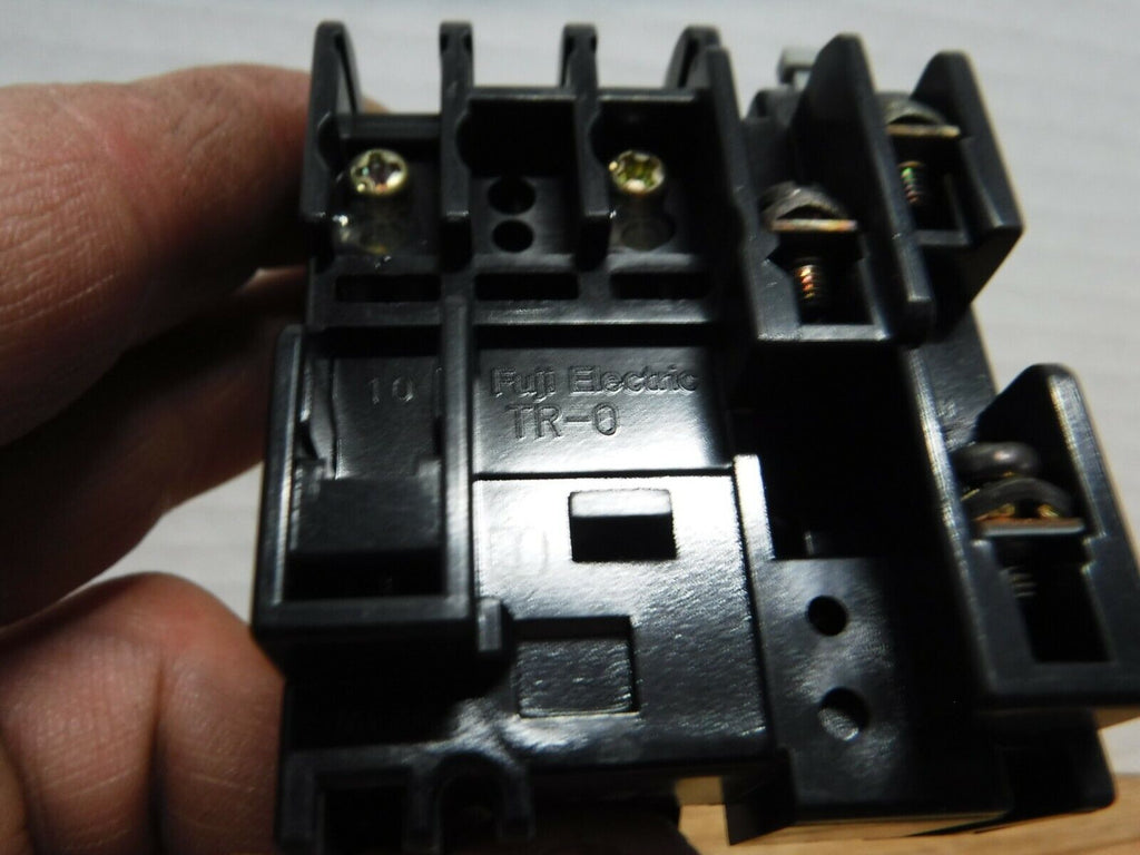 TR - 0 CONTACT - Fuji Electric TR - 0 Motor Overload Relay 0.24 - 0.36 Amp 1 N.O 1 N.C. Contacts - Surplus Alley