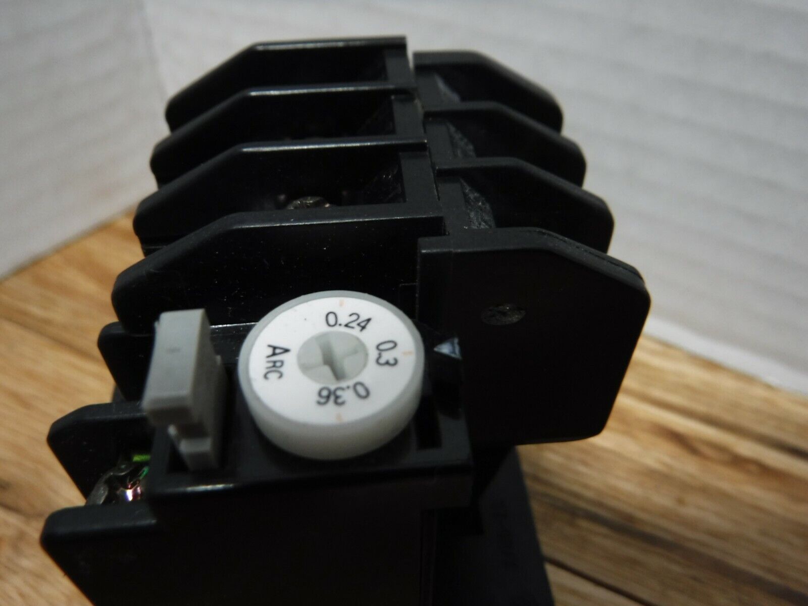 TR - 0 CONTACT - Fuji Electric TR - 0 Motor Overload Relay 0.24 - 0.36 Amp 1 N.O 1 N.C. Contacts - Surplus Alley