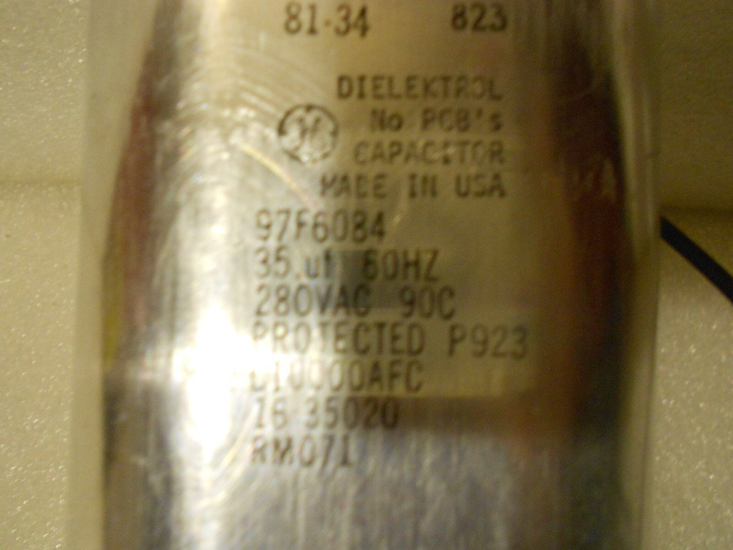 97F6084 - GE DIELEKTROL 97F6084 35UF CAPACITOR 280VAC 60HZ 16 - 3502 - Surplus Alley