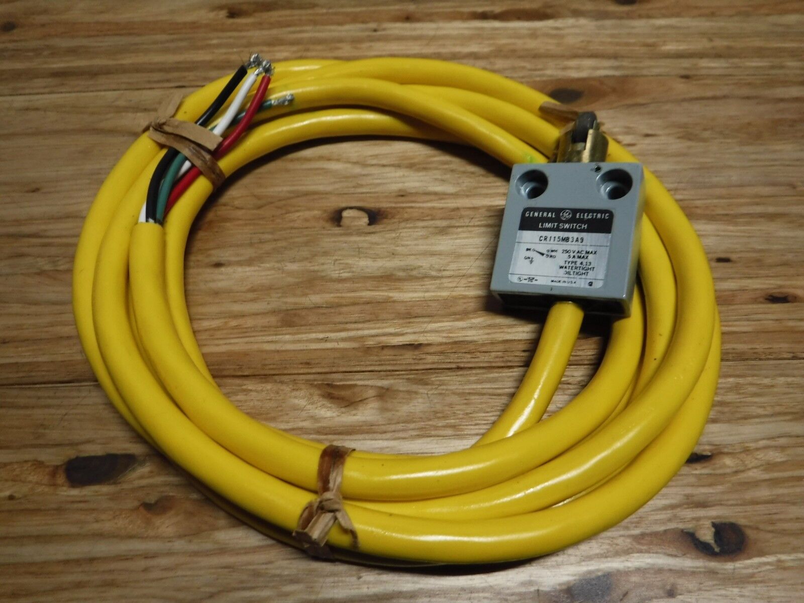 CR115MB3A9 - General Electric CR115MB3A9 Cross Roller Plunger limit switch 9ft cable - Surplus Alley