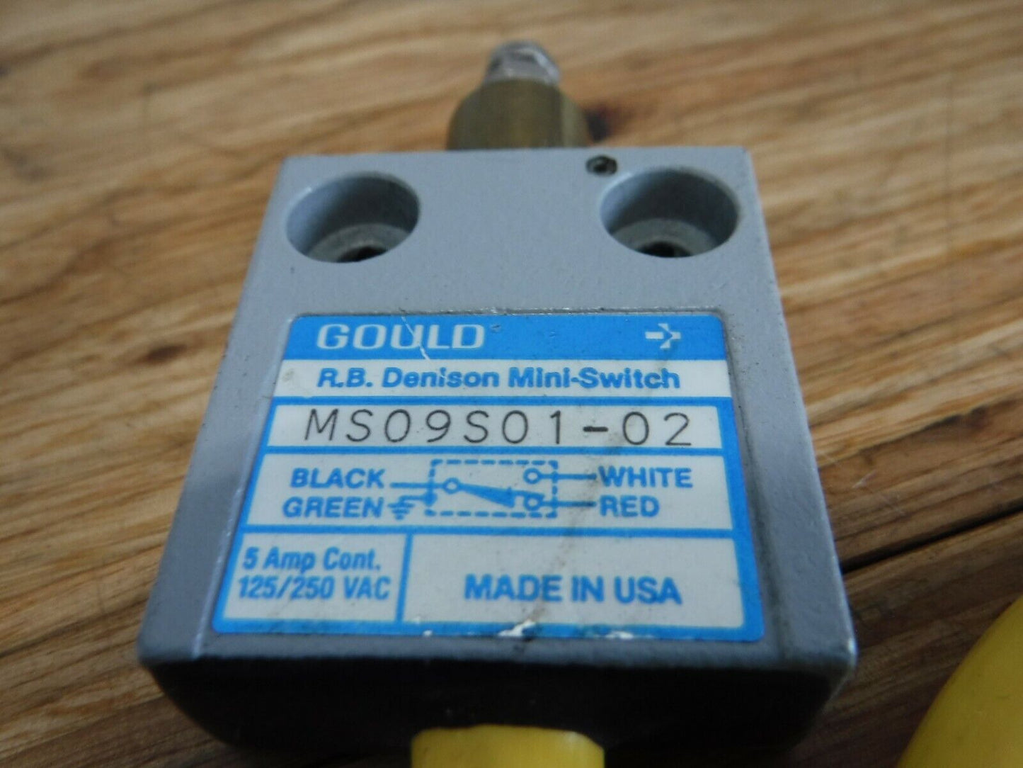 MS09S01 - 02 - GOULD MS09S01 - 02 MINI - SWITCH - Surplus Alley