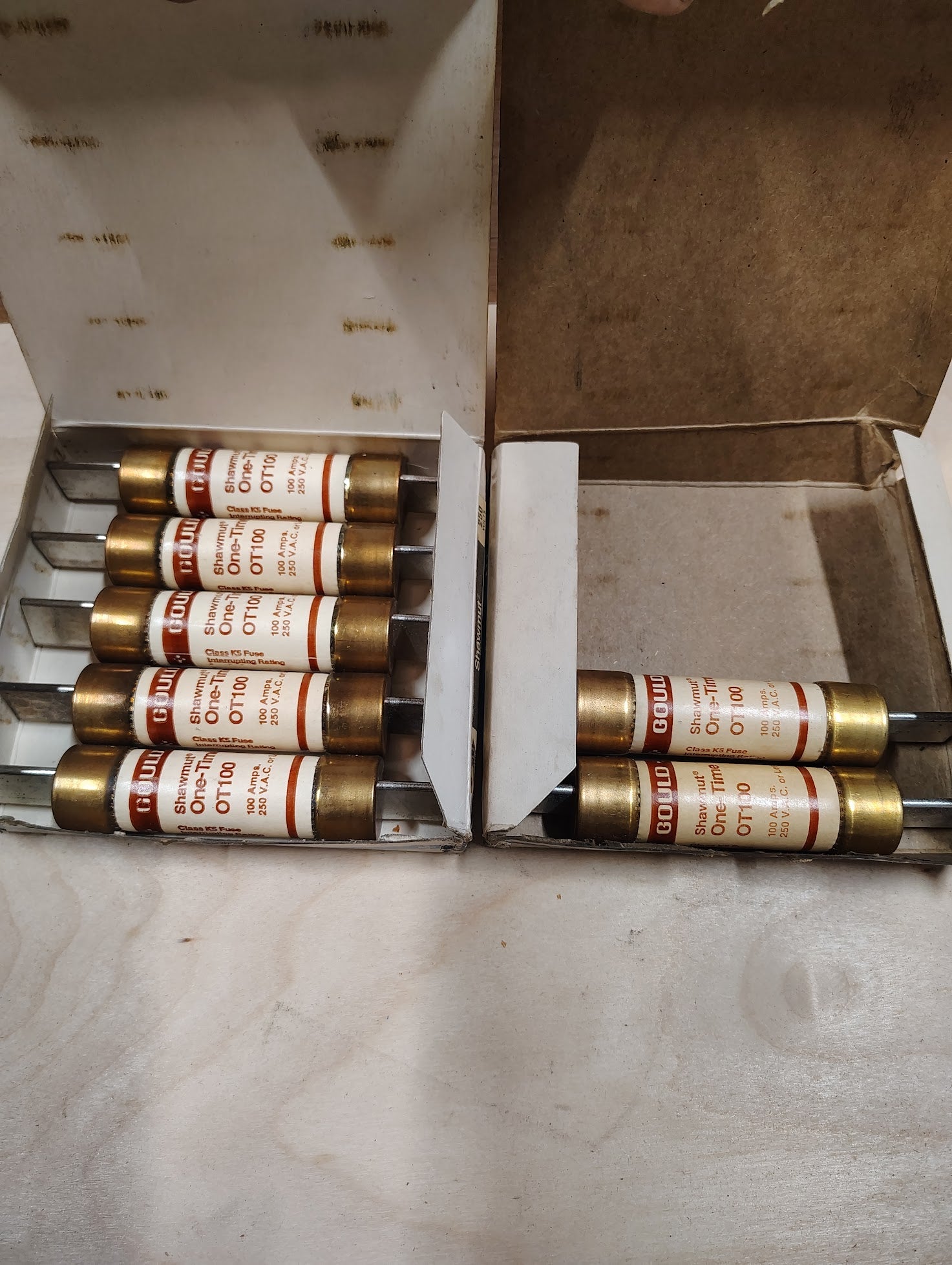 OT - 100 - Gould Shawmut OT - 100 Fuse OT100, 100Amp New LOT OF 7pcs - Surplus Alley