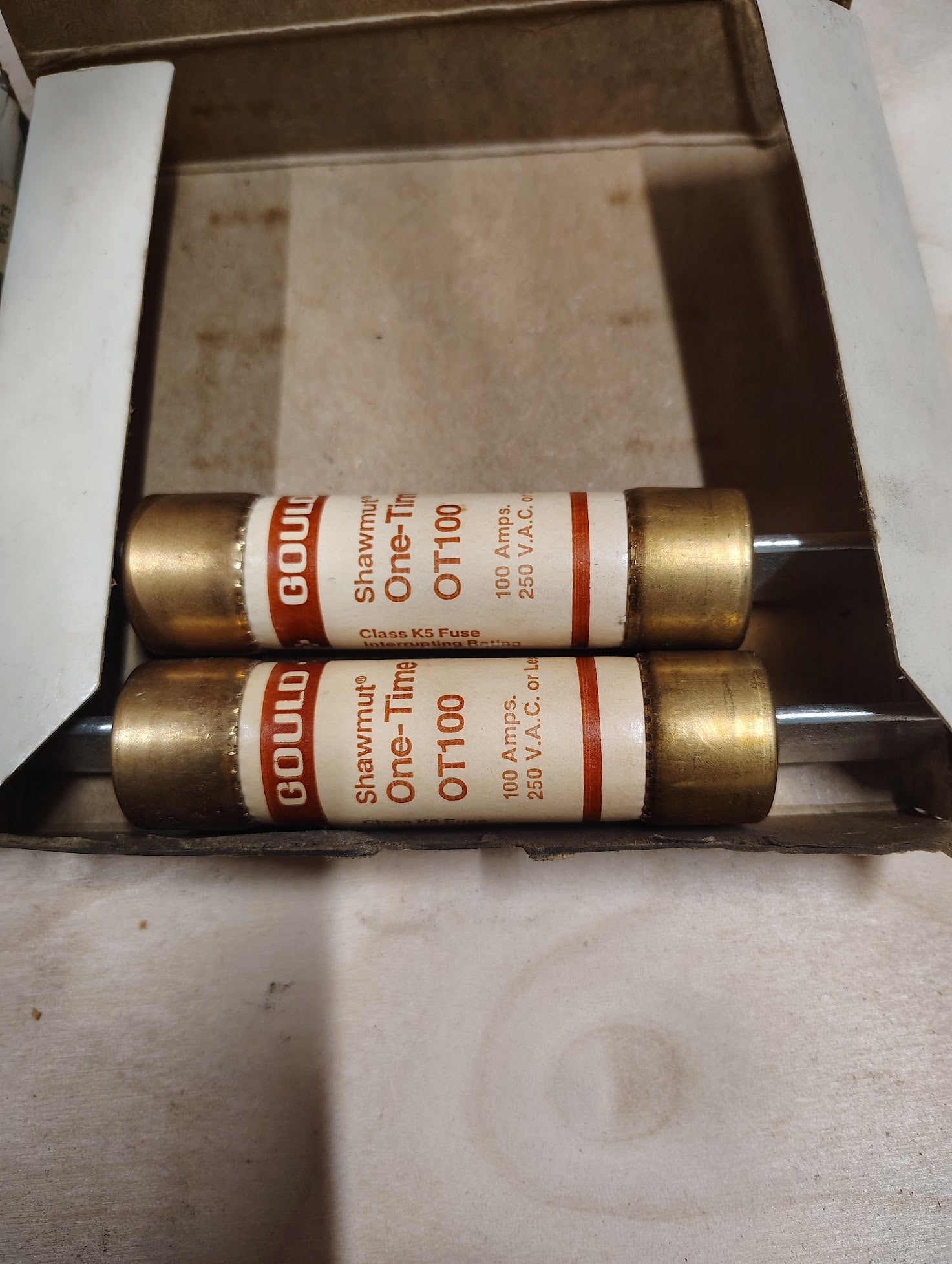 OT - 100 - Gould Shawmut OT - 100 Fuse OT100, 100Amp New LOT OF 7pcs - Surplus Alley