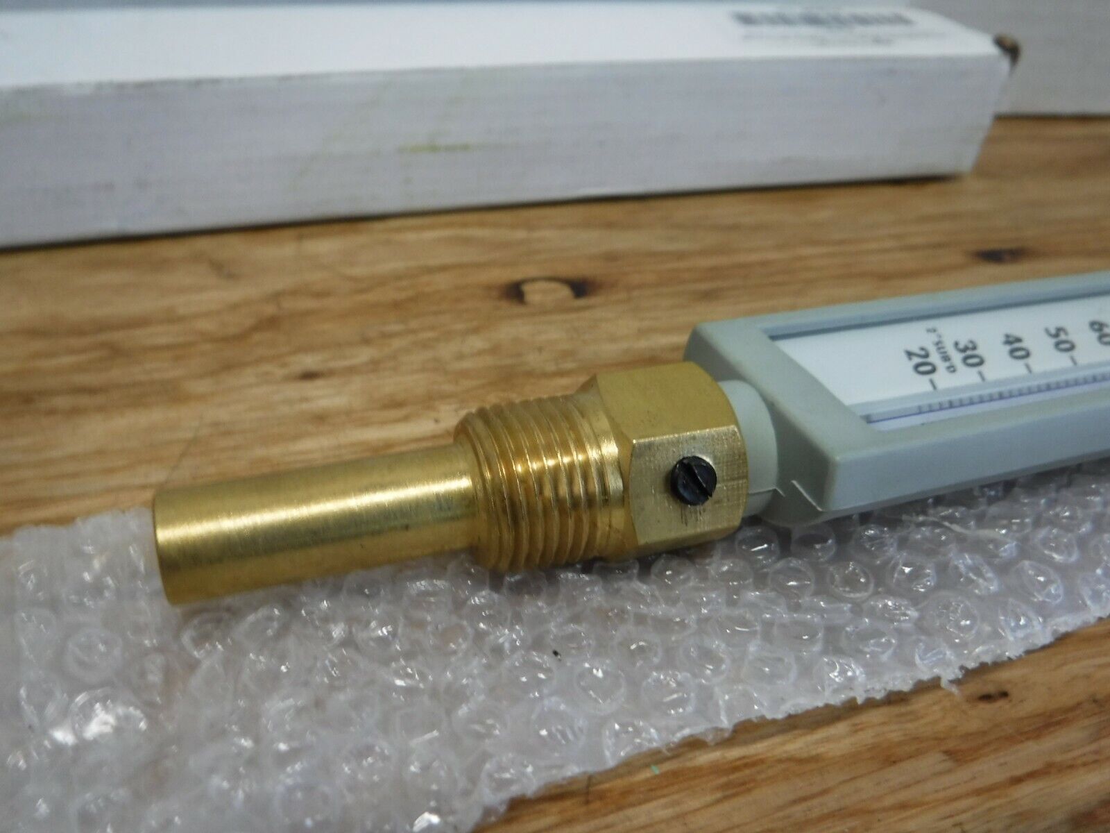 4PRT8 - GRAINGER 4Prt8 Compact Thermometer, 20 To 120 F, 1/2" Lower Mount - Surplus Alley