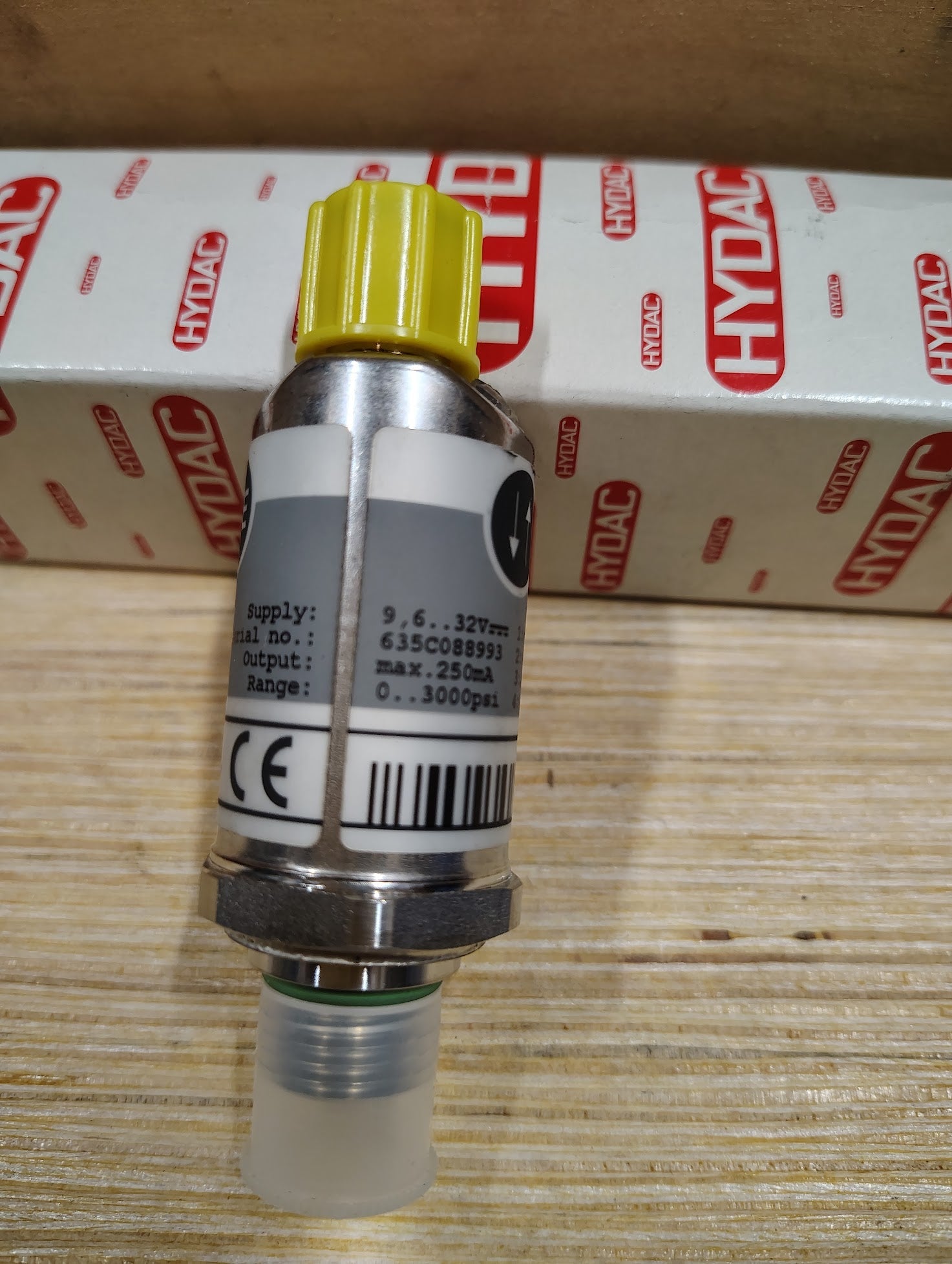 EDS 8476 - 2 - 3000 - 400 - HYDAC EDS 8476 - 2 - 3000 - 400 Electronic Pressure Switch 921102 - Surplus Alley