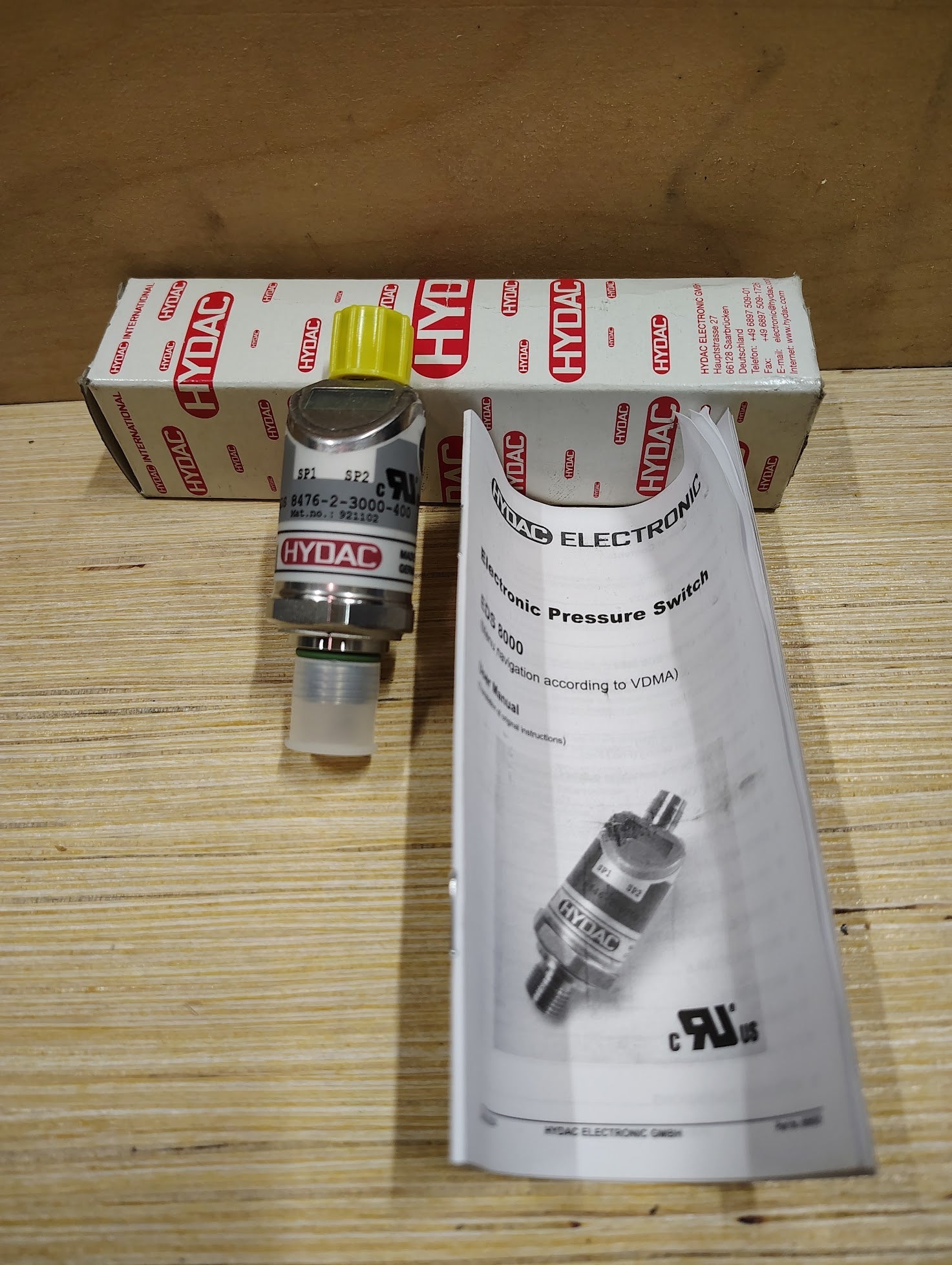EDS 8476 - 2 - 3000 - 400 - HYDAC EDS 8476 - 2 - 3000 - 400 Electronic Pressure Switch 921102 - Surplus Alley