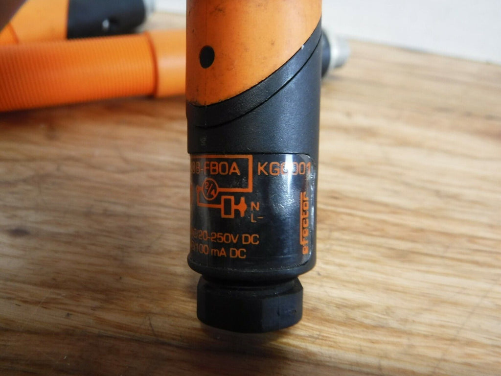 KGE2008 - FB0A - IFM EFECTOR KGE2008 - FB0A CAPACITIVE SENSORS (LOT OF 5) - Surplus Alley