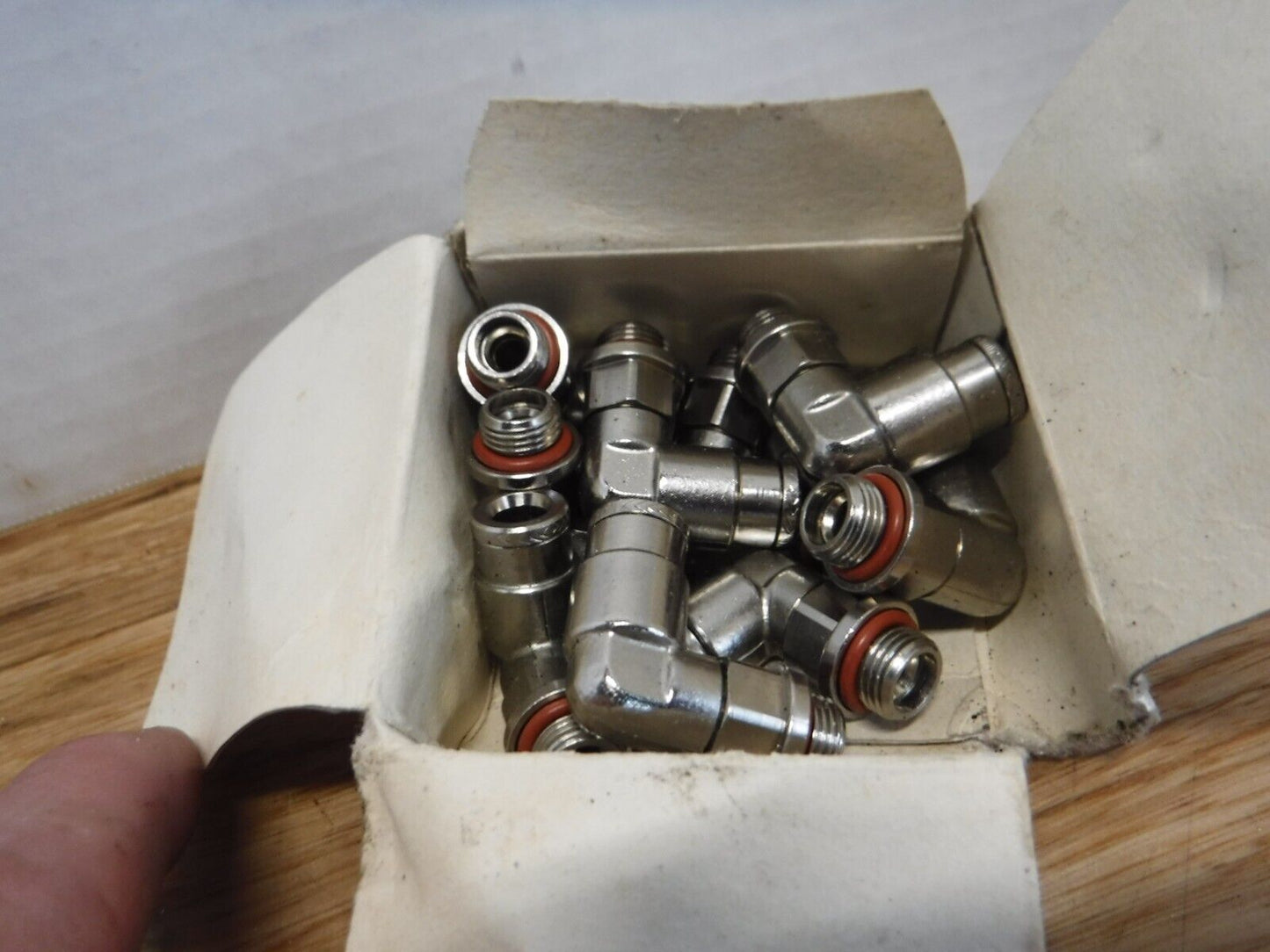 102470618V - IMI NORGREN 102470618V PUSH - TO - CONNECT TUBE MALE SWIVEL ELBOW VITON O - RINGS (10PC) - Surplus Alley