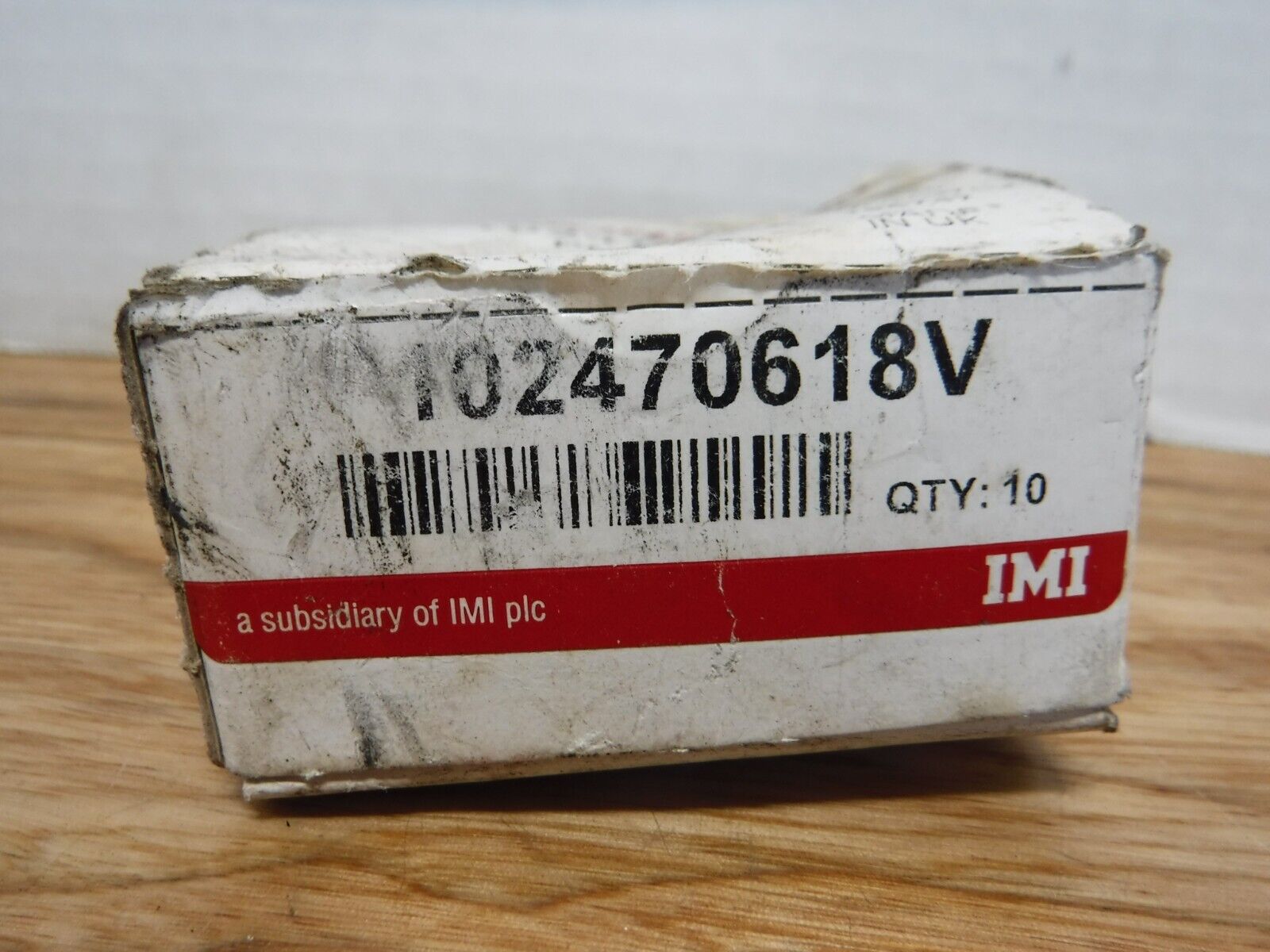 102470618V - IMI NORGREN 102470618V PUSH - TO - CONNECT TUBE MALE SWIVEL ELBOW VITON O - RINGS (10PC) - Surplus Alley