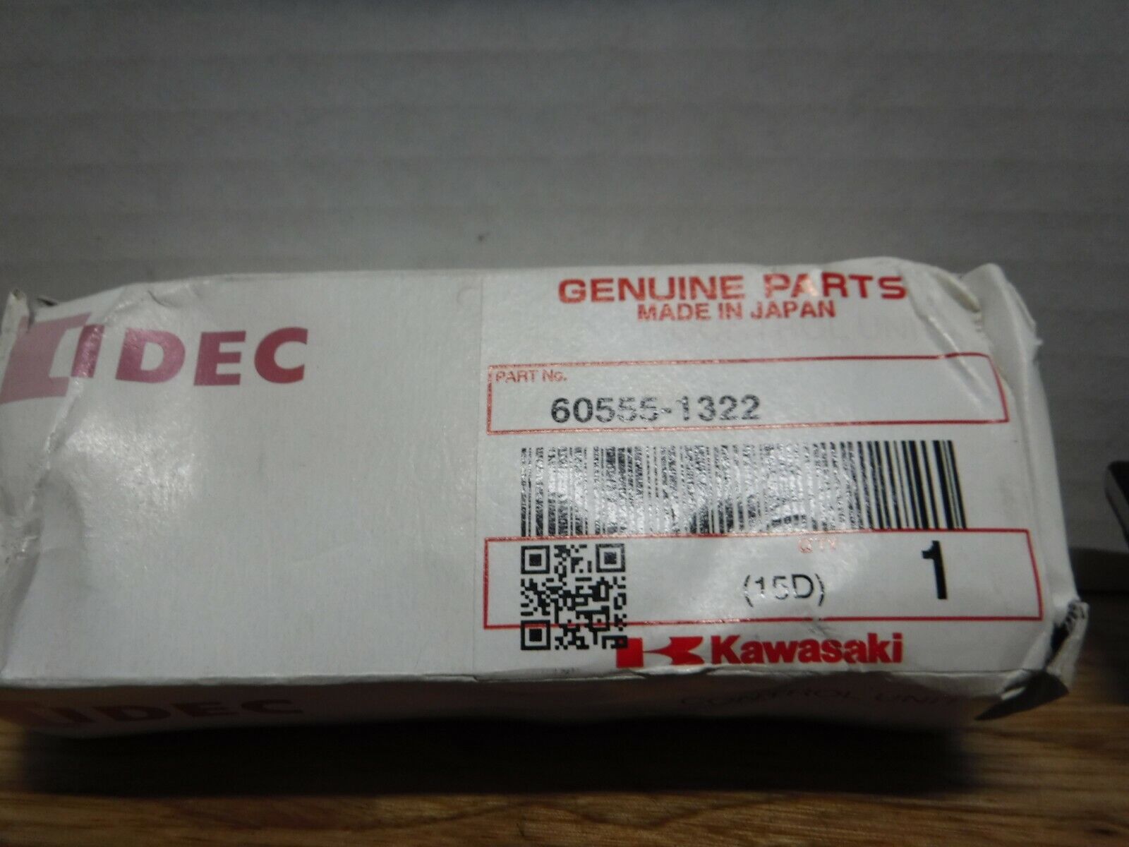 60555 - 1322 - KAWASAKI 60555 - 1322 IDEC HW1S - 2T32 - TK2356 SWITCH - Surplus Alley