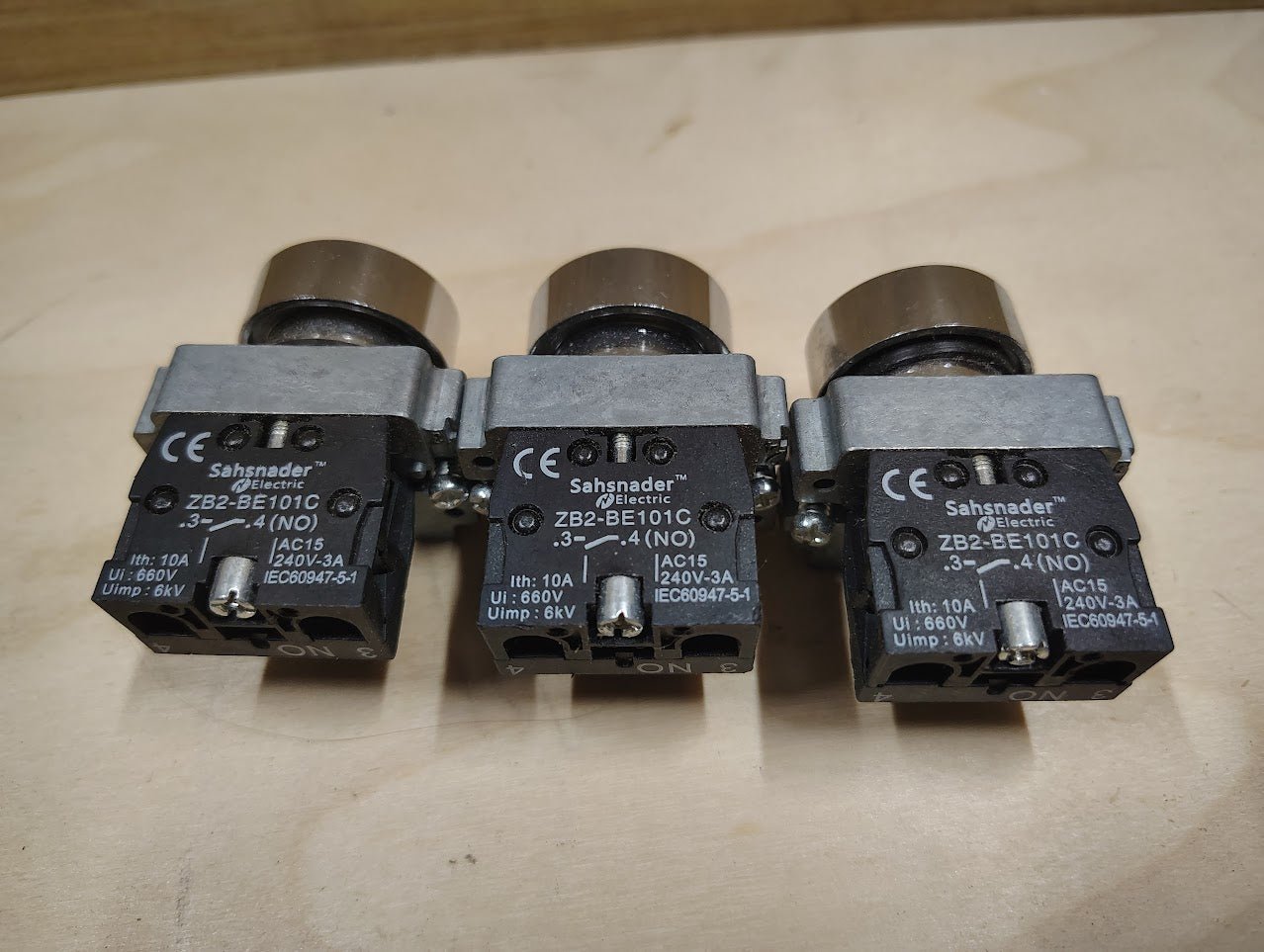 ZB2 - BE101C - LOT OF 3 Schneider Push Button And Contact Block ZB2 - BE101C - Surplus Alley