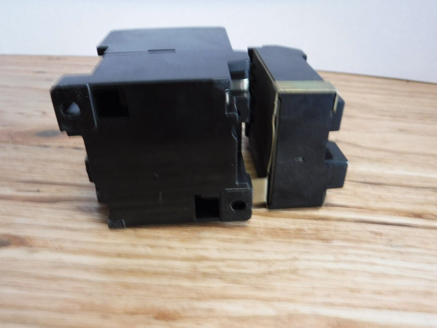 S - A12 - MITSUBISHI S - A12, MAGNETIC CONTACTOR W/ .9 - 1.5 OVERLOAD - Surplus Alley