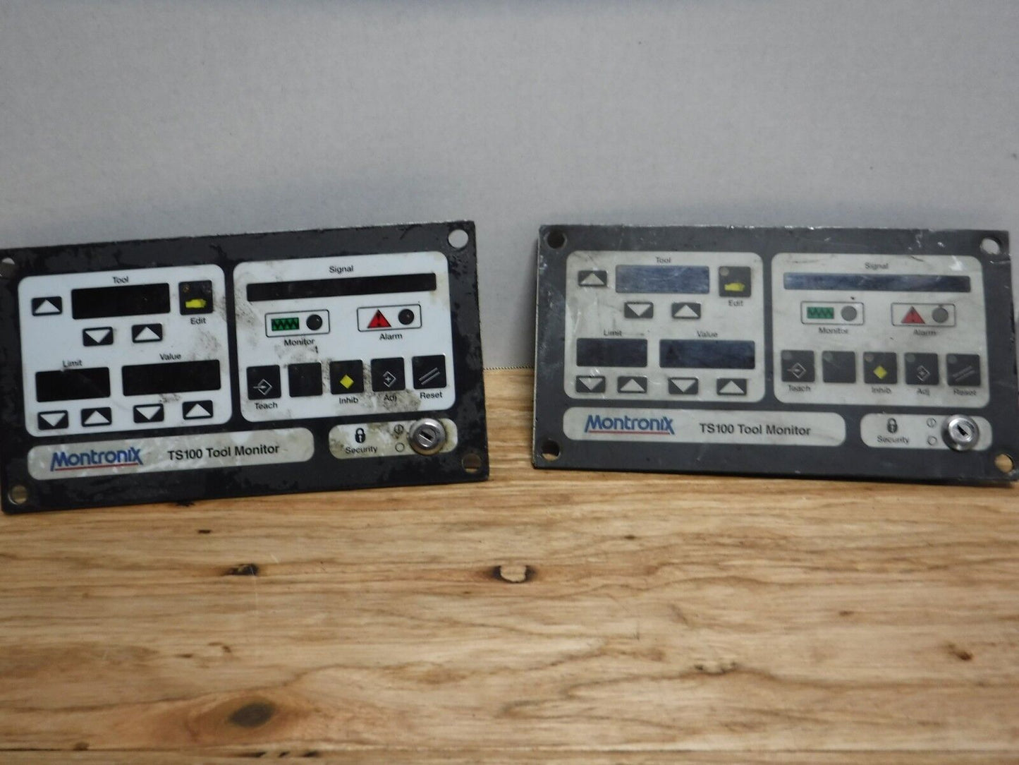 TS100 - MONTRONIX TS100 TOOL MONITOR KEYPAD PANEL ** LOT OF 2 ** - Surplus Alley