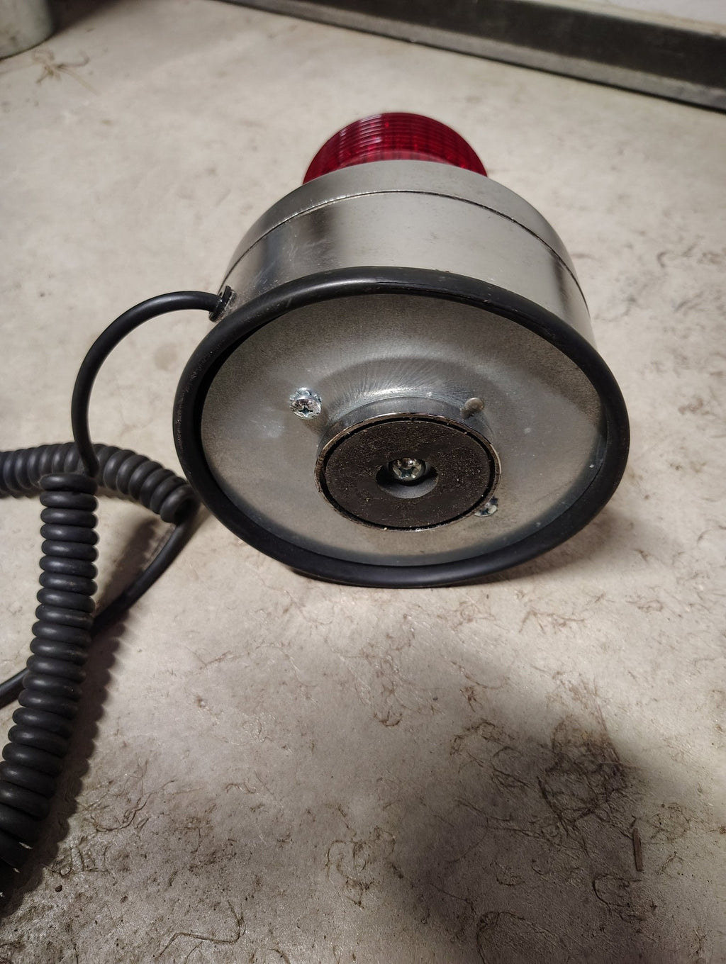 MIPM - R - North American Signal MIPM - R Visual Signal Light Red 12V Magnetic Base - Surplus Alley