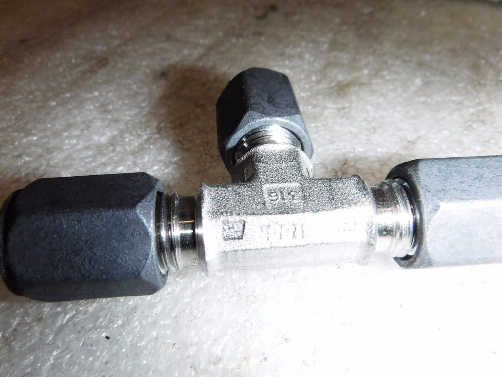 4 JBU - SS - PARKER 4 JBU - SS UNION TEE 1/4" 316 S.S. COMPRESSION FITTING (10 PACK) - Surplus Alley
