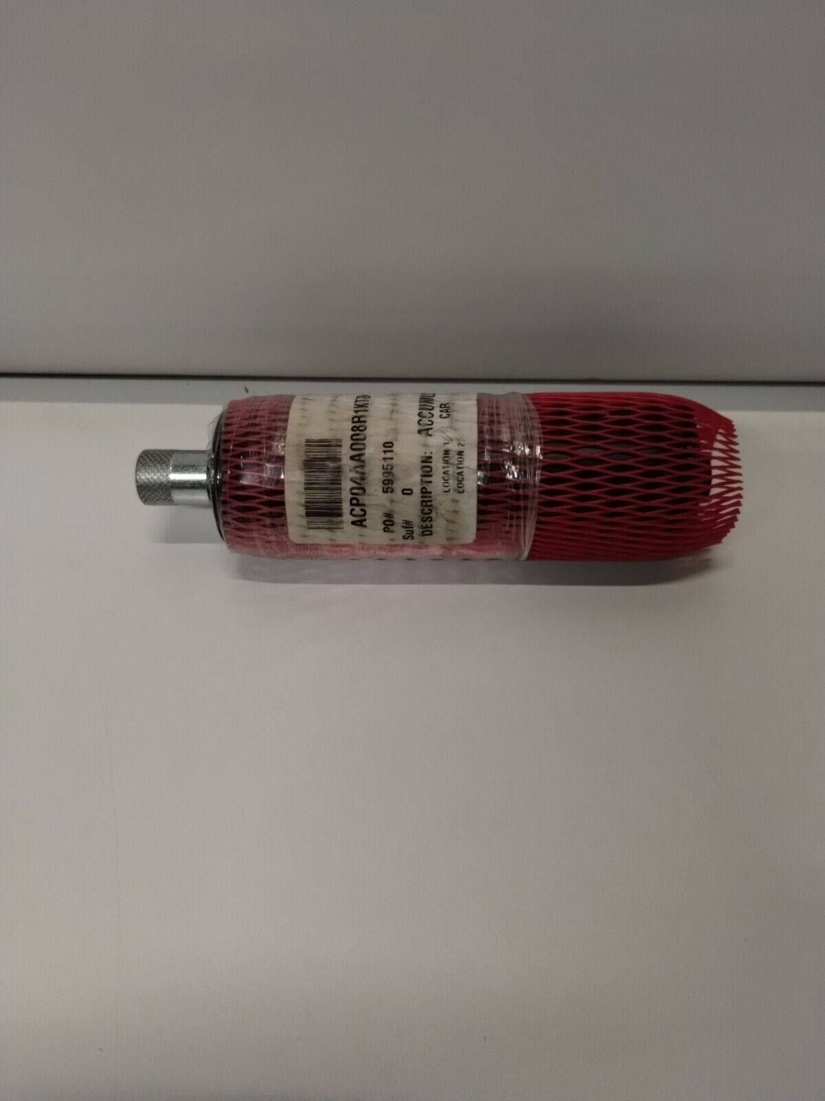 ACP04AA008R1KTB - PARKER ACP04AA008R1KTB Crimped Piston Accumulator with Gas Valve 260 bar max - Surplus Alley