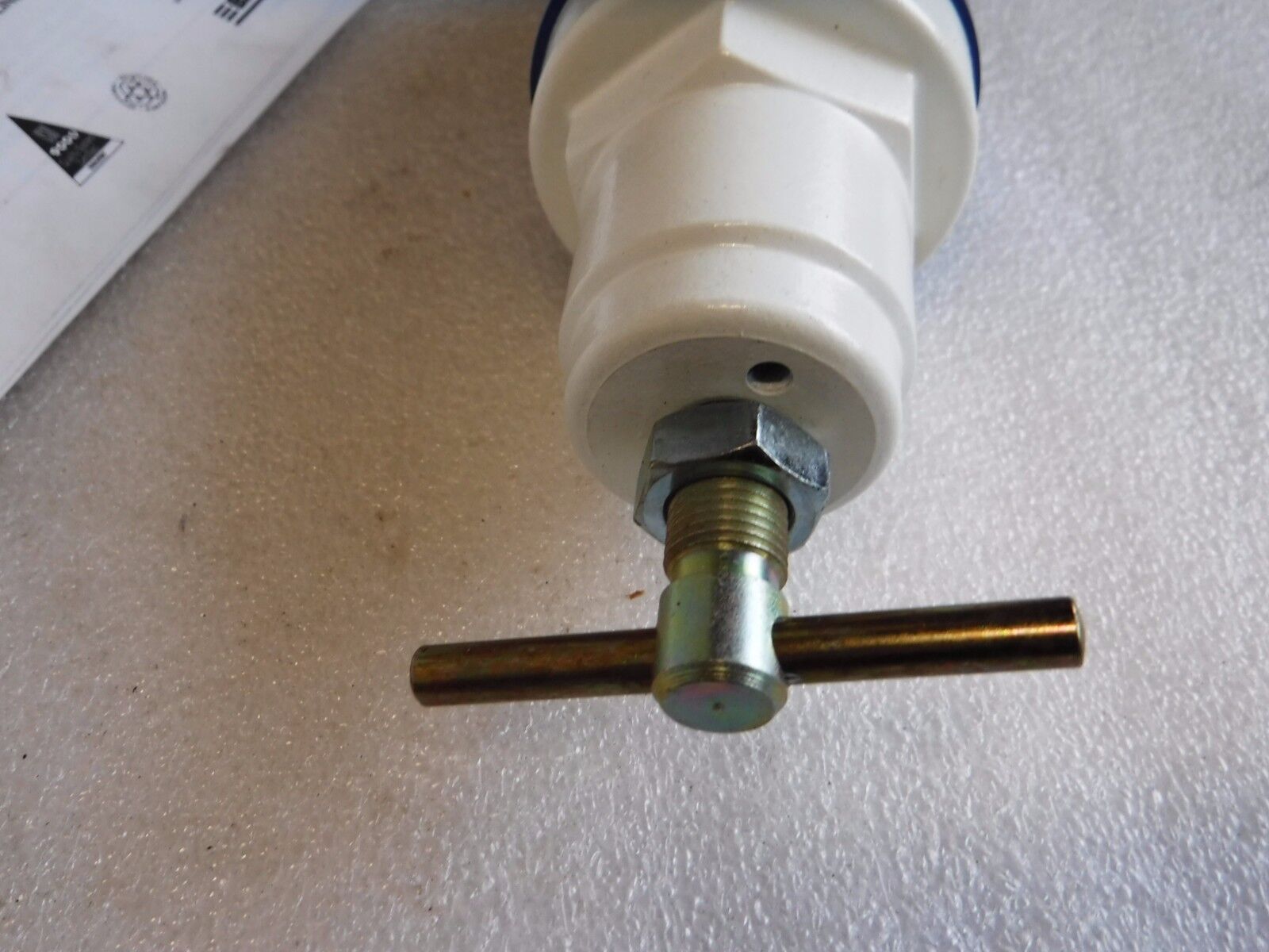 AFR - 920A - 60 - Parker Balston AFR - 920A - 60 Filter - Regulator 5 - 60PSI 1/4" NPT - Surplus Alley