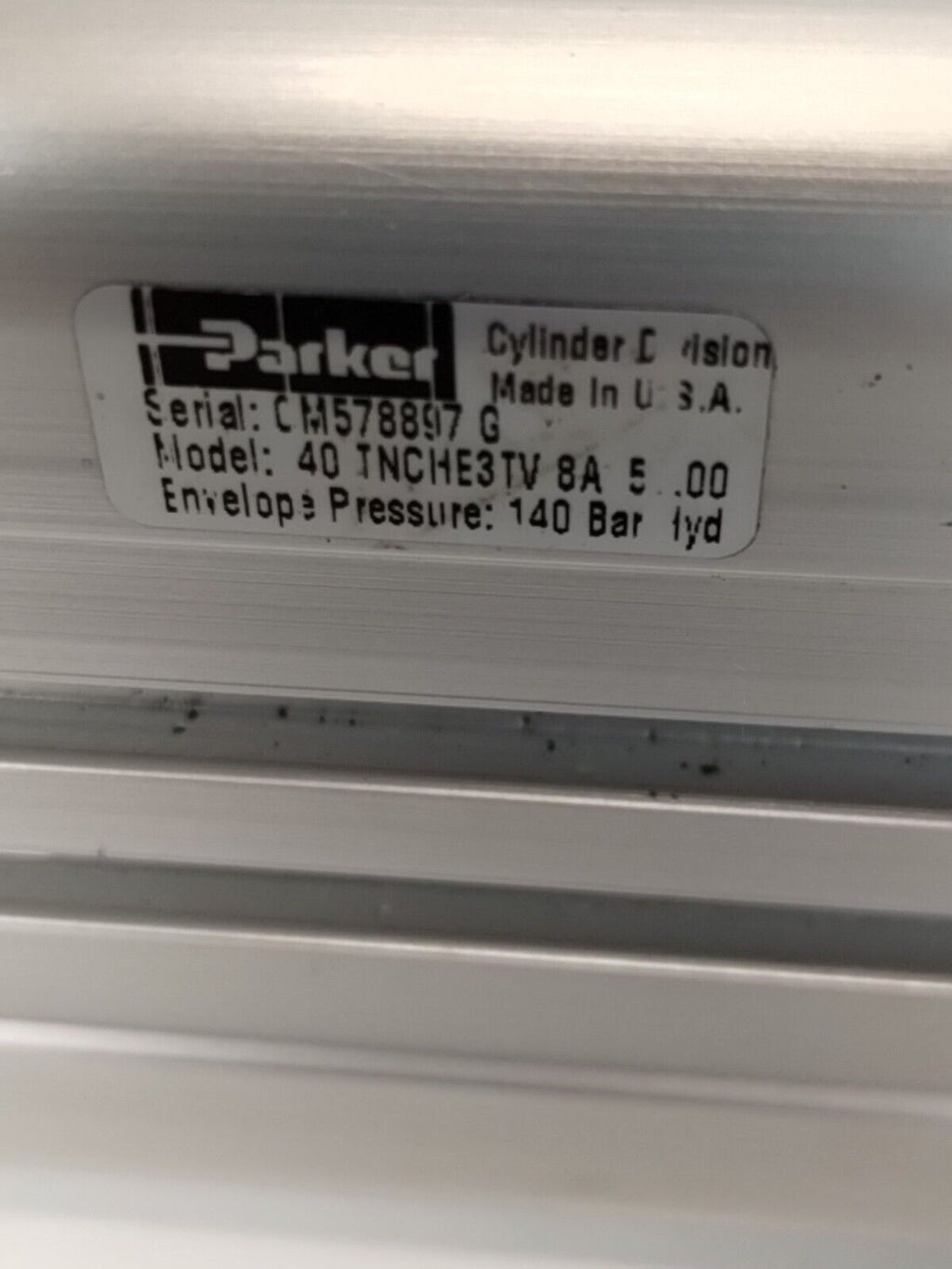 40TNCHE3TV8A50 - Parker Hydraulic Cylinder 40TNCHE3TV8A50, 140 Bar - Surplus Alley