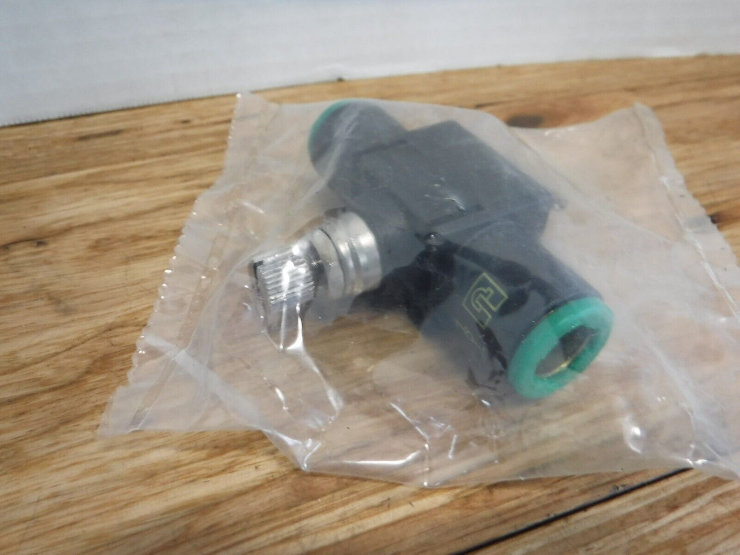 XFC800 - 8 - Parker XFC800 - 8 Flow Control Valve 1/2" - Surplus Alley