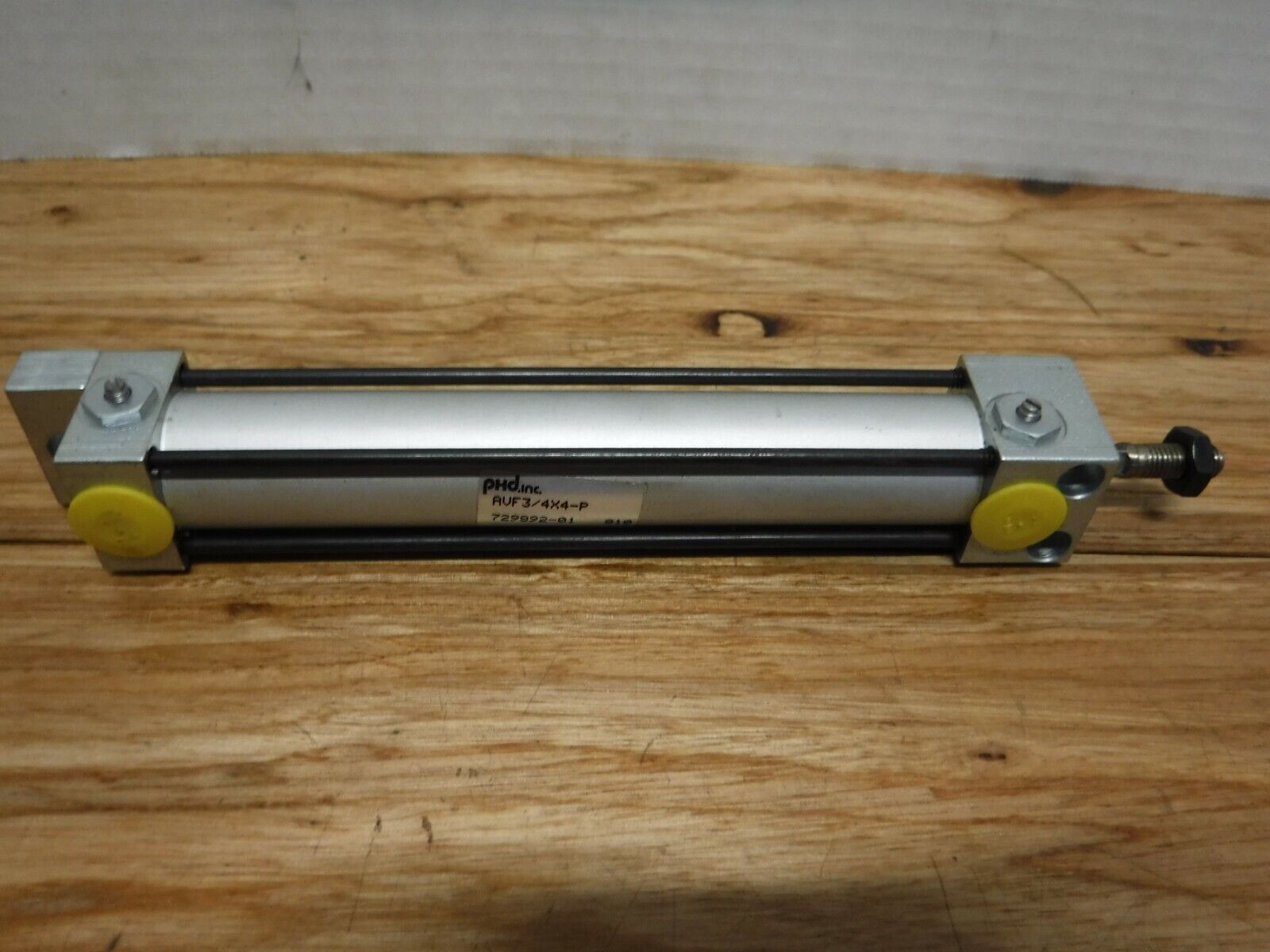 AVF3/4X4 - P - PHD AVF3/4X4 - P PNEUMATIC CYLINDER 3/4IN BORE 4IN STROKE 729892 - 01 - Surplus Alley