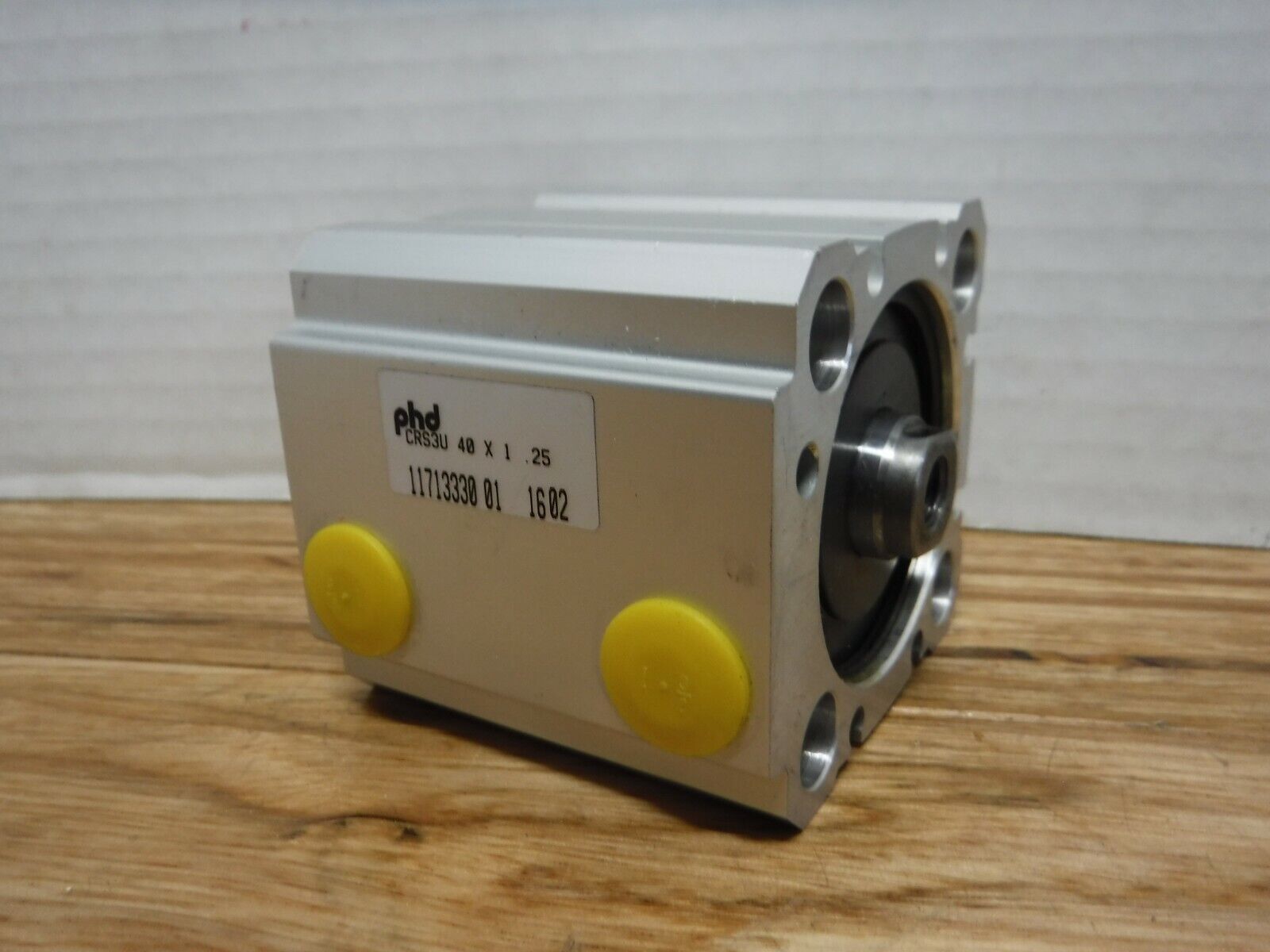 11713330 01 - PHD CRS3U 40 X 1.25 PNEUMATIC COMPACT CYLINDER - Surplus Alley