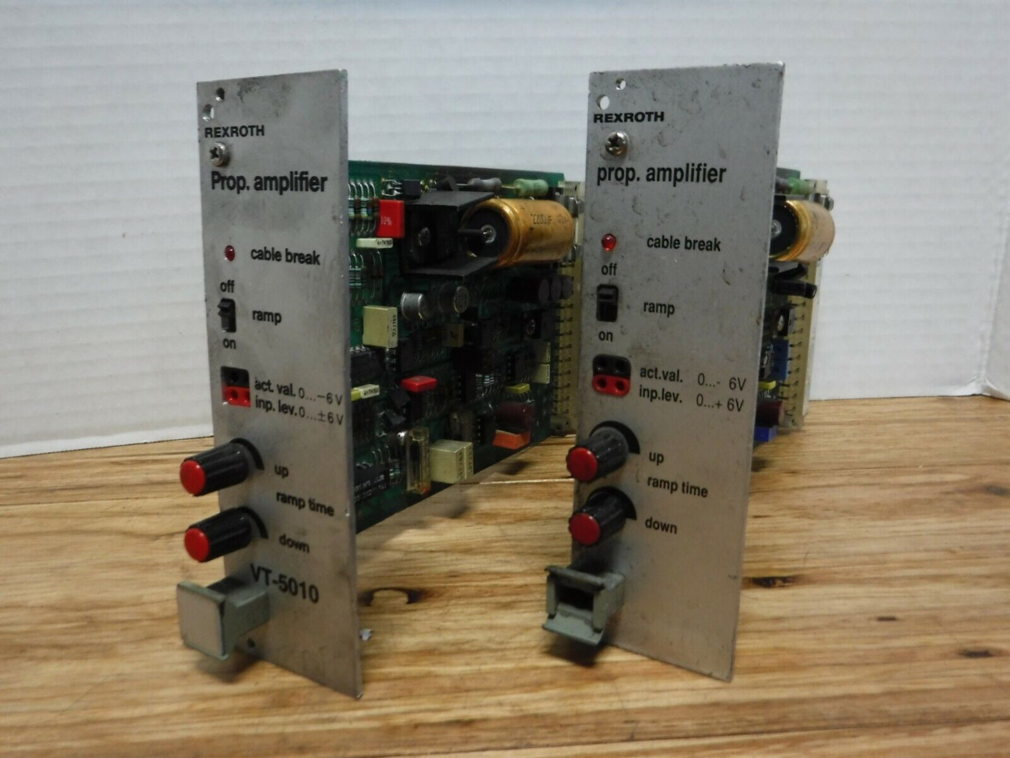 VT5010 - REXROTH VT5010 AMPLIFIER CARD LOT OF 2 - Surplus Alley