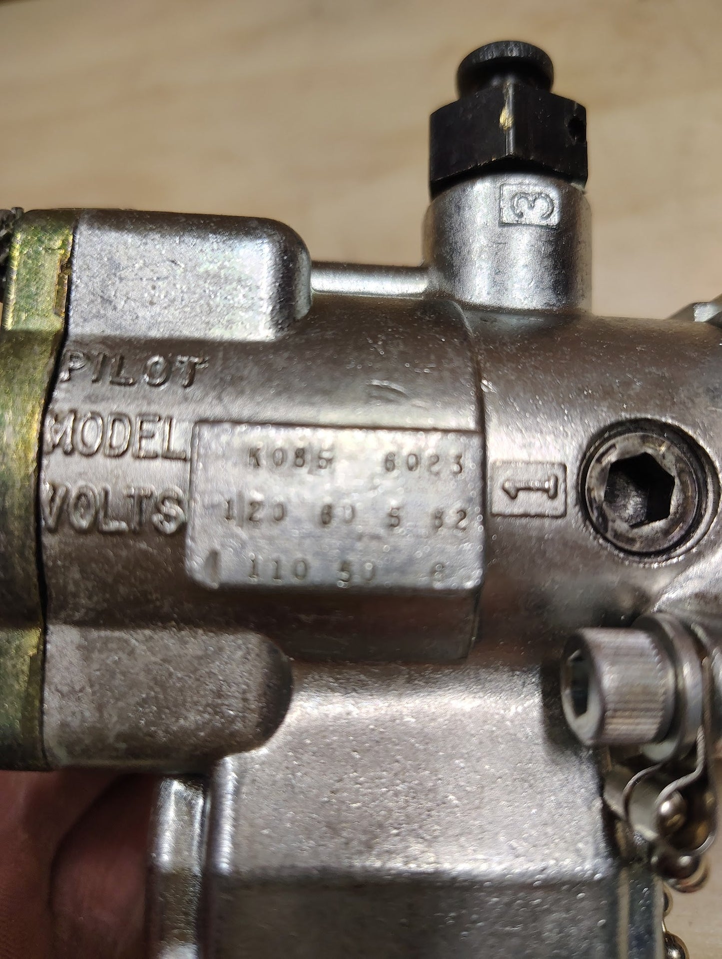 N19526003 - Schrader Bellows N19526003 Valve 120v - Surplus Alley