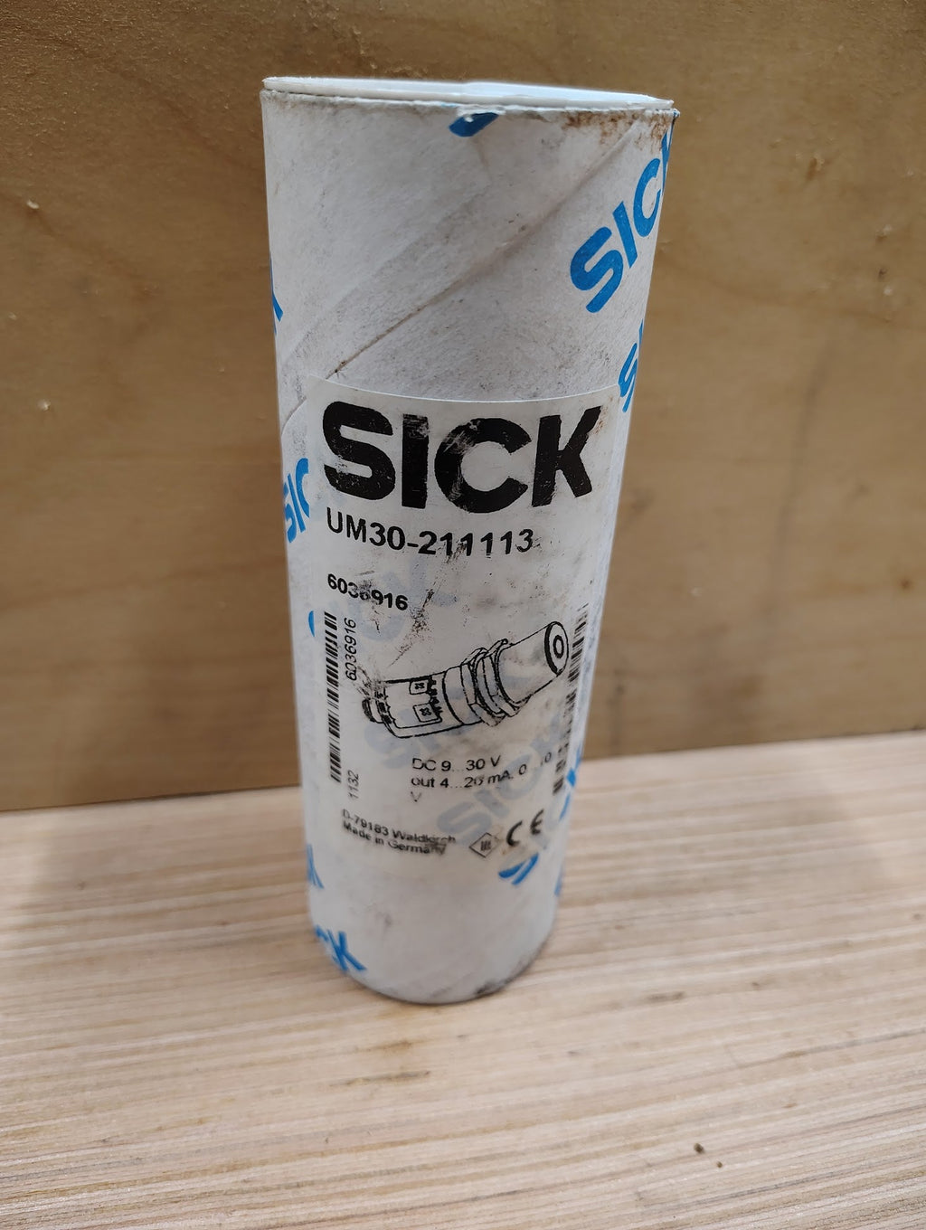 UM30 - 211113 - SICK UM30211113 Ultrasonic Sensor UM30 - 211113 - Surplus Alley