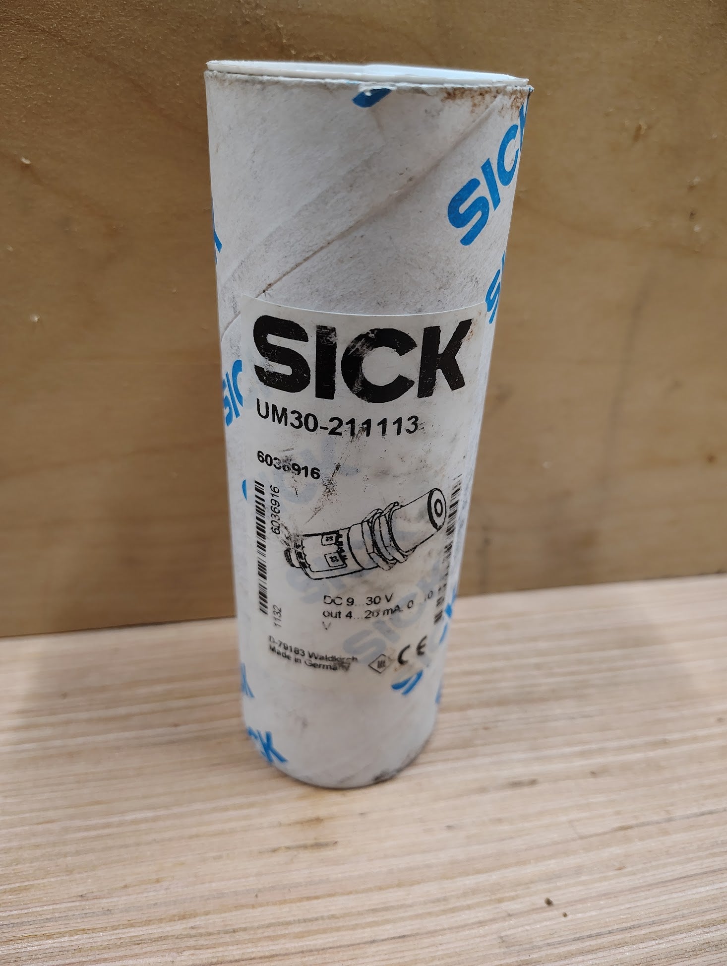 UM30 - 211113 - SICK UM30211113 Ultrasonic Sensor UM30 - 211113 - Surplus Alley